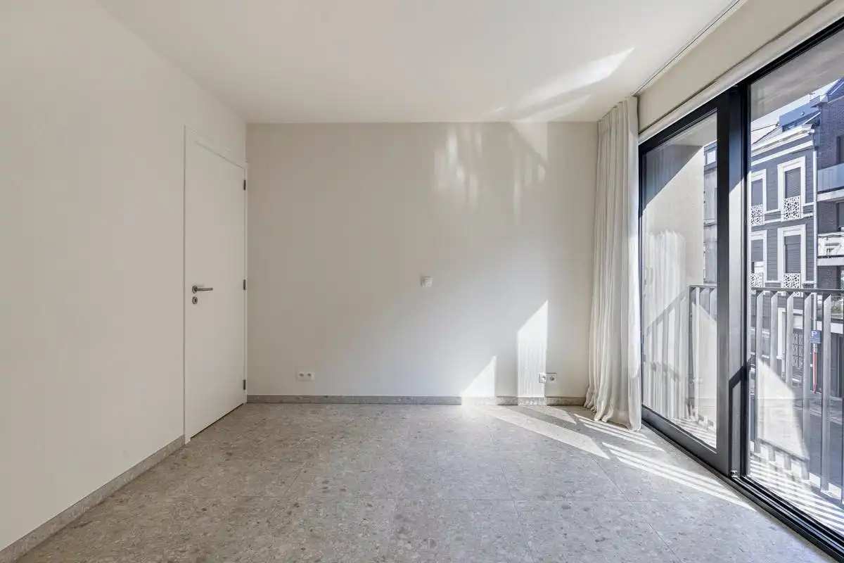  Recent één-slaapkamerappartement te koop in hartje Kortrijk foto 8