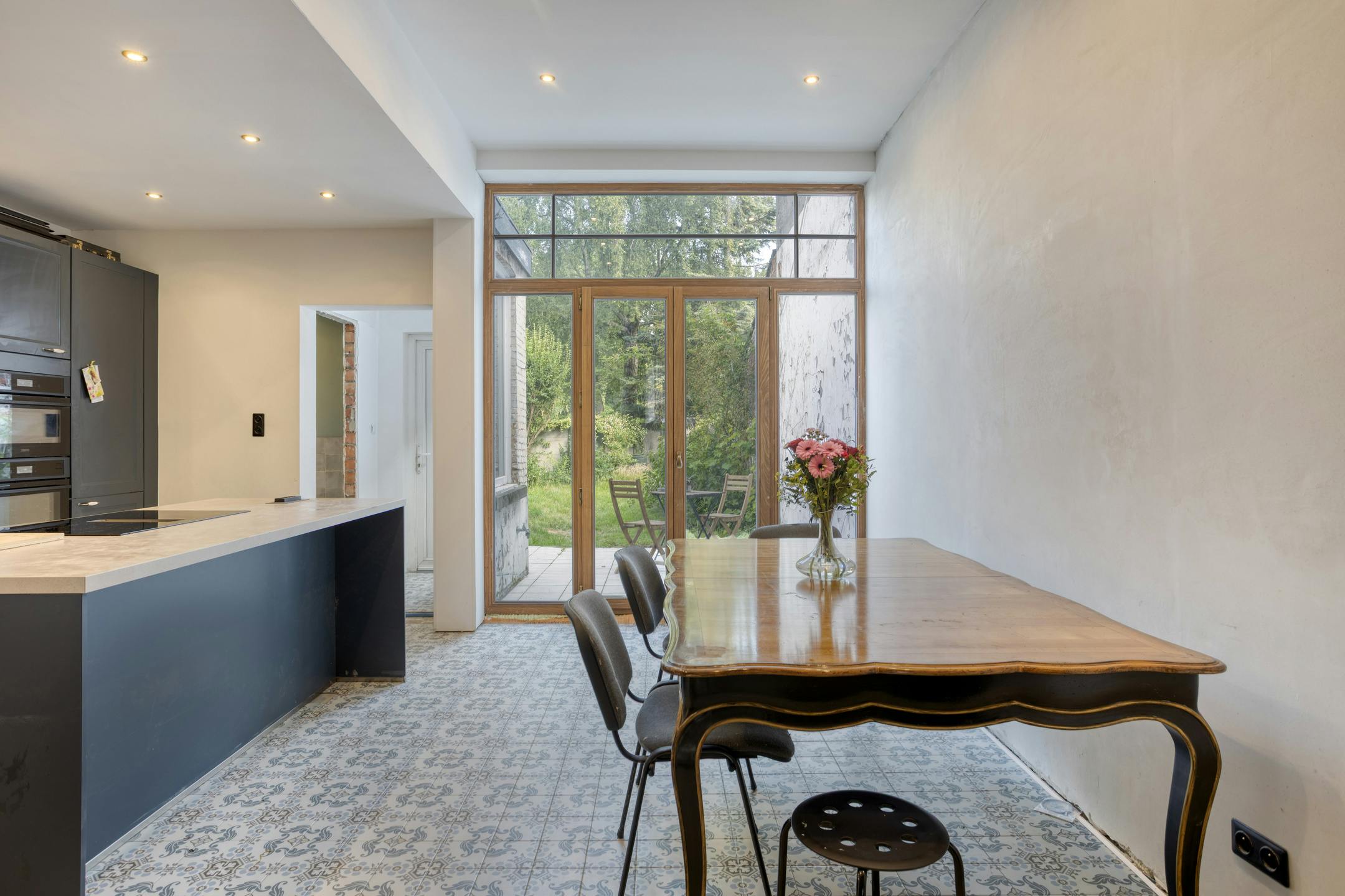 Charmant huis te koop in Merksem aan de Eethuisstraat foto {{pictureIndex}}