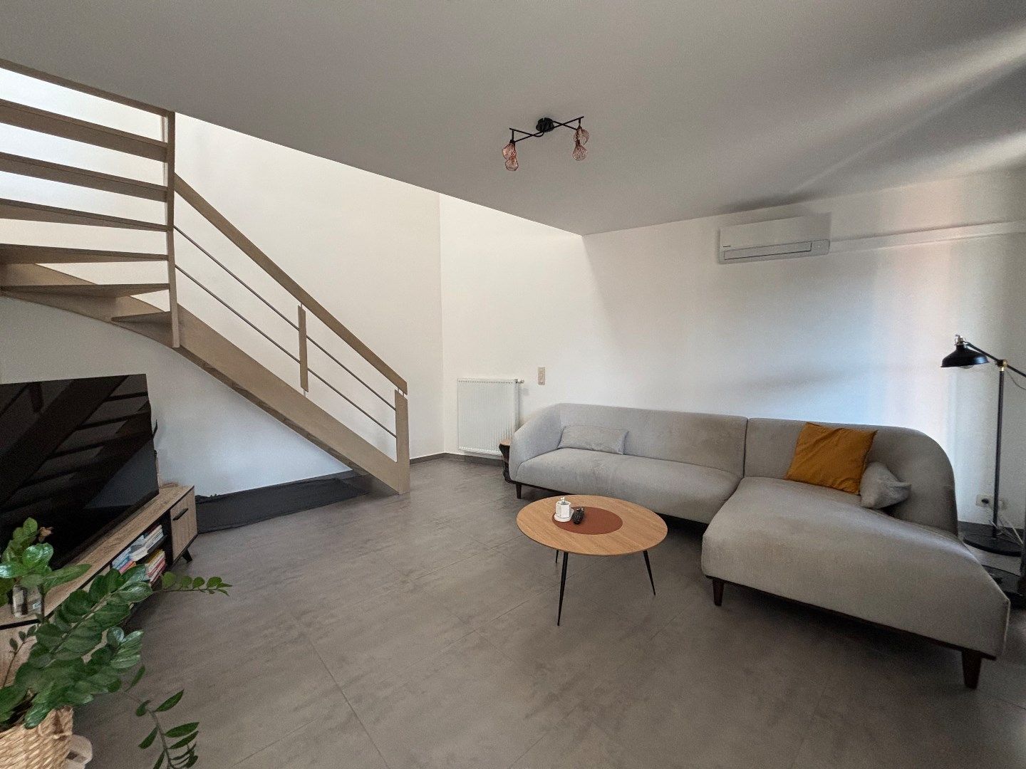 Duplex met 2 slpk + open kamer + terras, privé-carport en fietsenberging foto 4