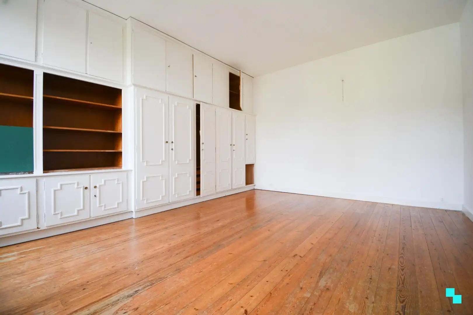 Prachtige eclectische burgerwoning in hartje Izegem foto 25