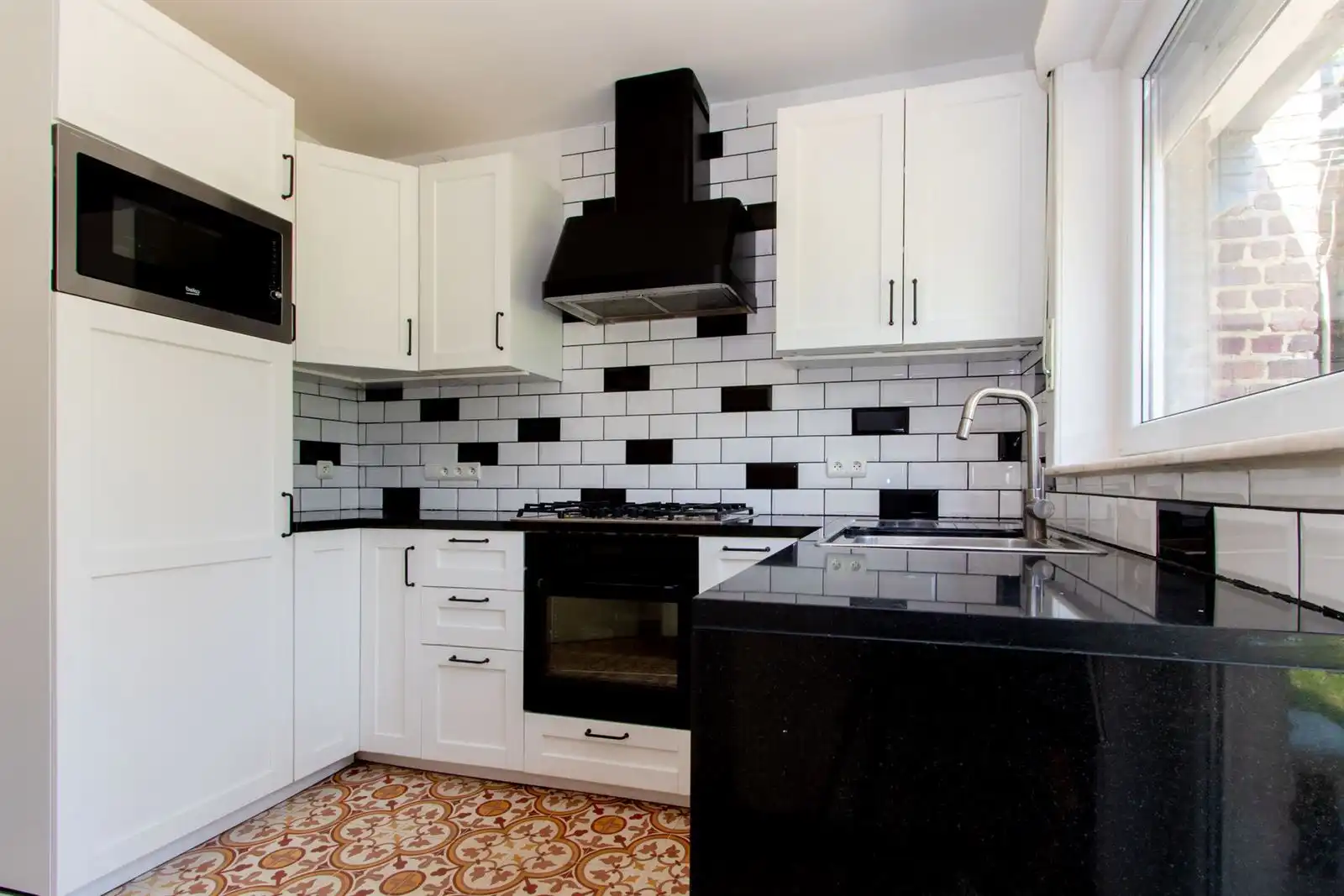 Woning met 5 slaapkamers op een terrein van 10 a 70 ca foto 10
