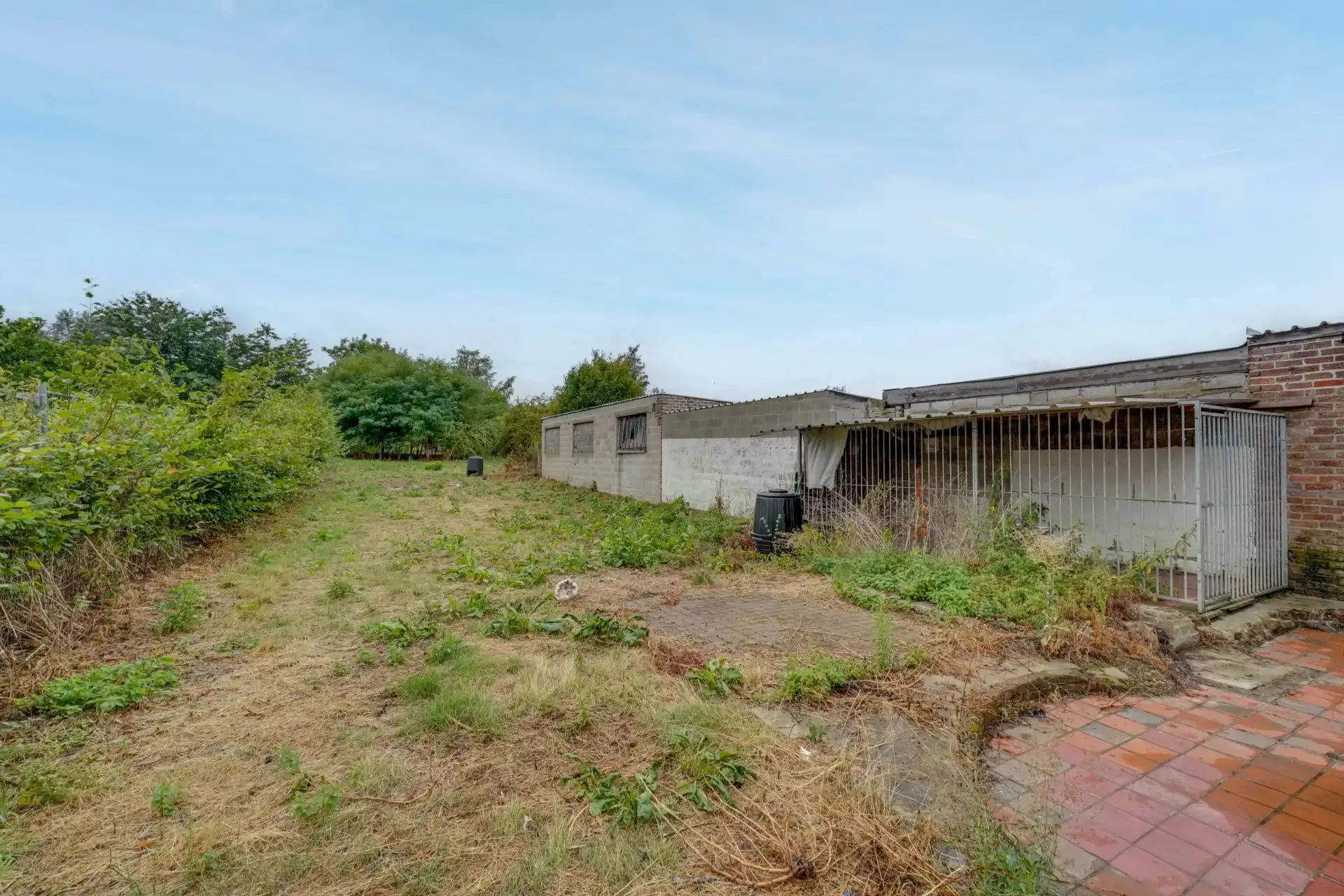 Woning met 2 slaapkamers, 2 badkamers, ruime zolder en tuin foto 16