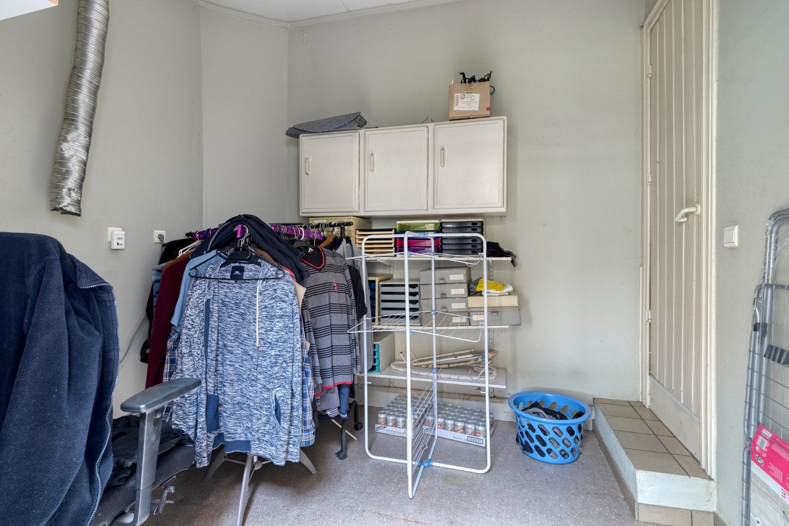 Op te knappen woning in het centrum van Mol met parkeerplaats !  foto 14