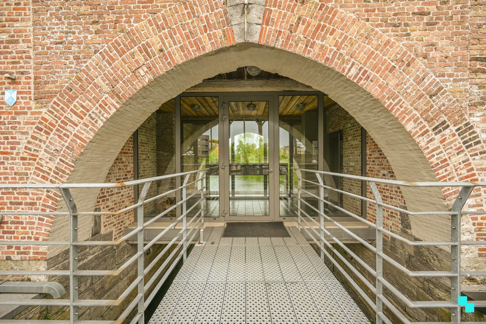 Exclusieve, energiezuinige loft op het Moleneiland van Harelbeke foto 5