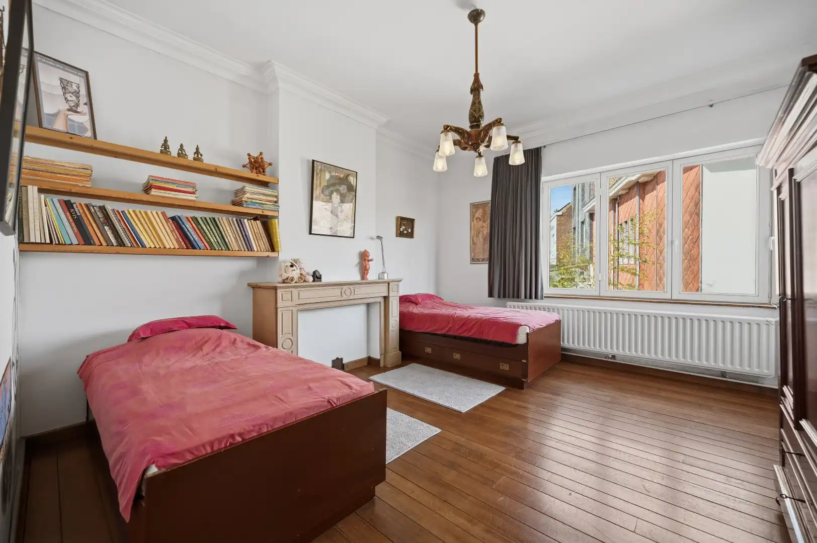 Karaktervolle interbellumwoning met veel ruimte, grote tuin en garage foto 20