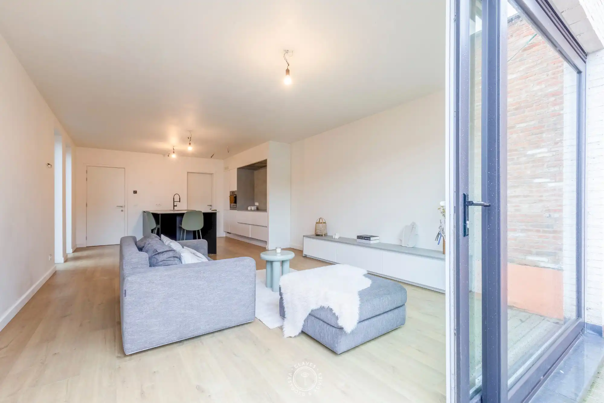 Zeer interessant en recent appartement met tuintje foto 3