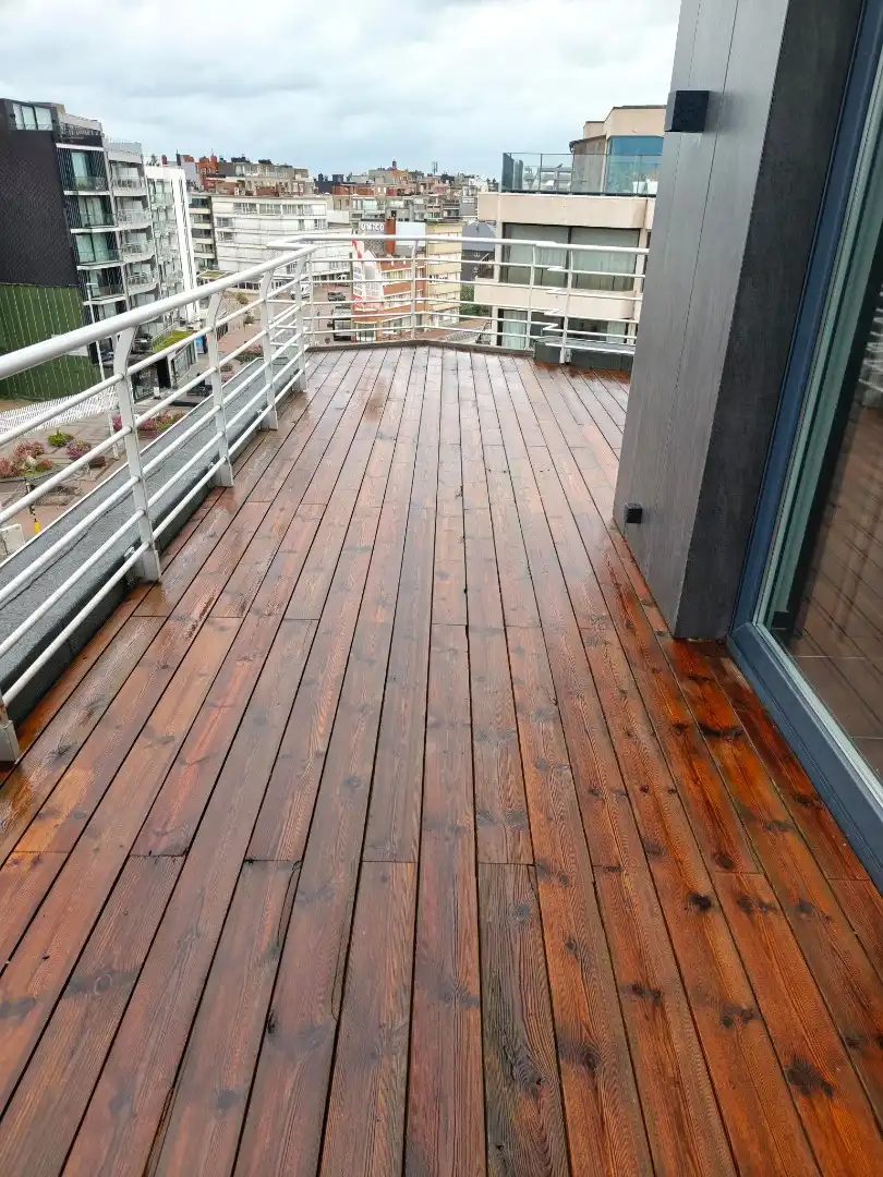 Centraal gelegen ruim  appartement TE HUUR op JAARBASIS foto 11