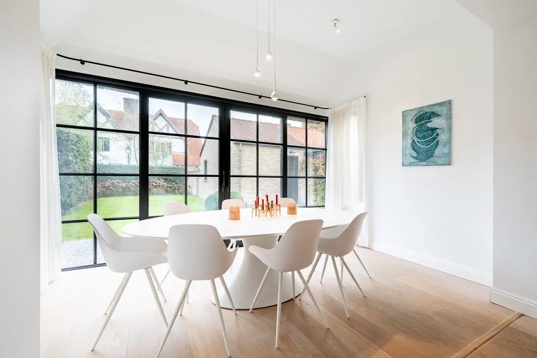 Instapklare , gemeubelde woning gelegen in Oud-Knokke vlakbij de groentenmarkt foto 3