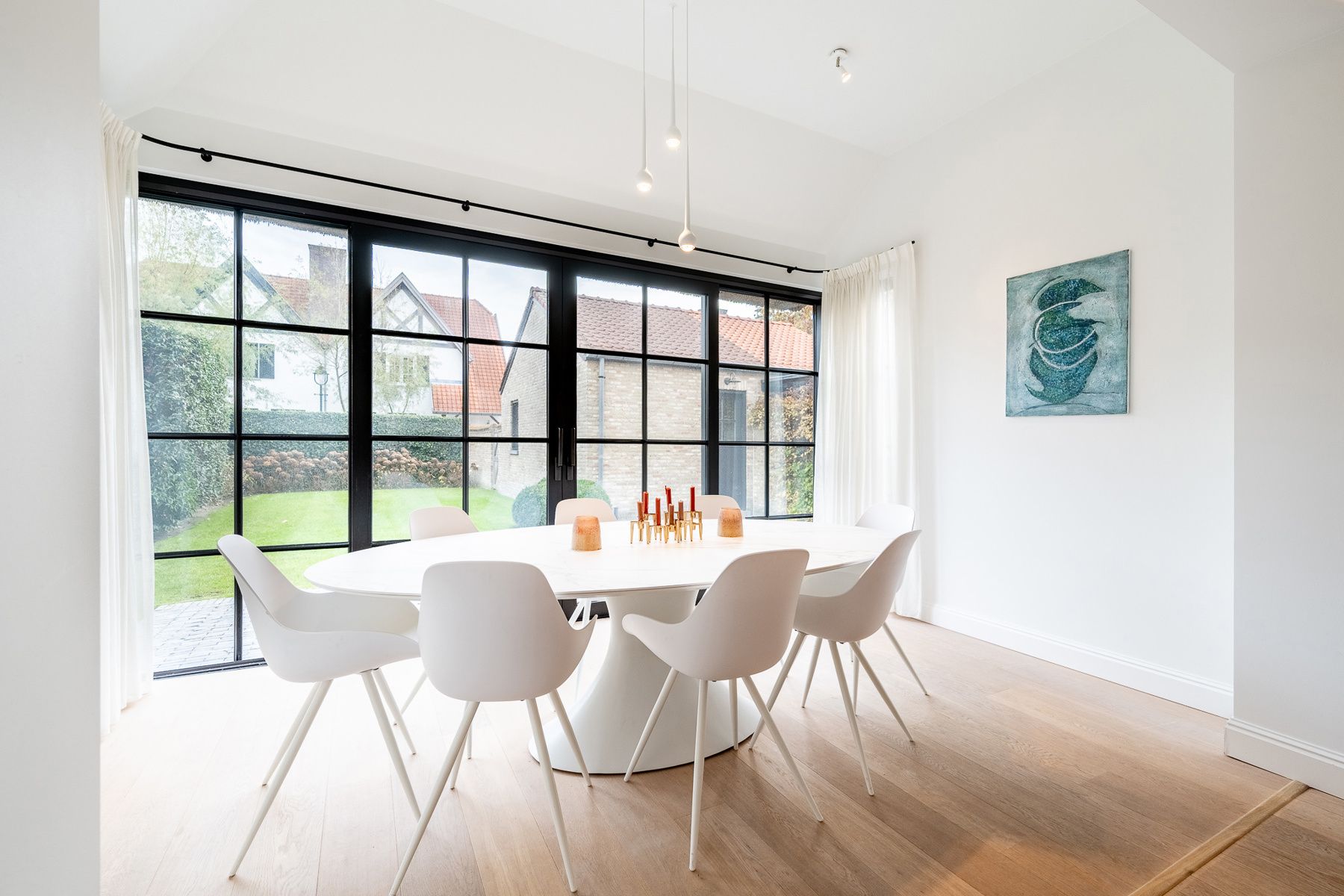 Instapklare , gemeubelde woning gelegen in Oud-Knokke vlakbij de groentenmarkt foto 3