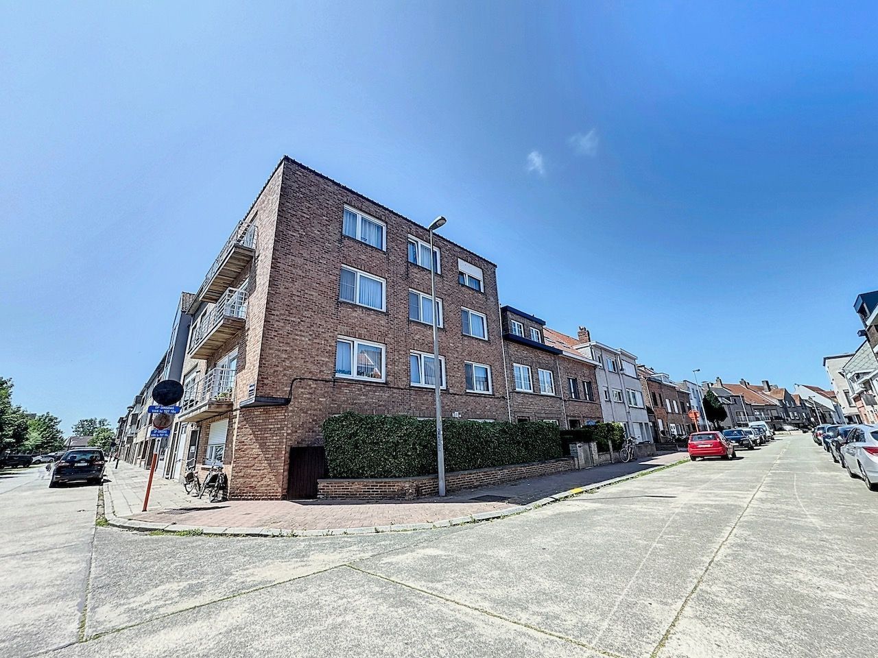 Volledig gerenoveerde gezinswoning met vijf slaapkamers te Heist aan Zee foto 35