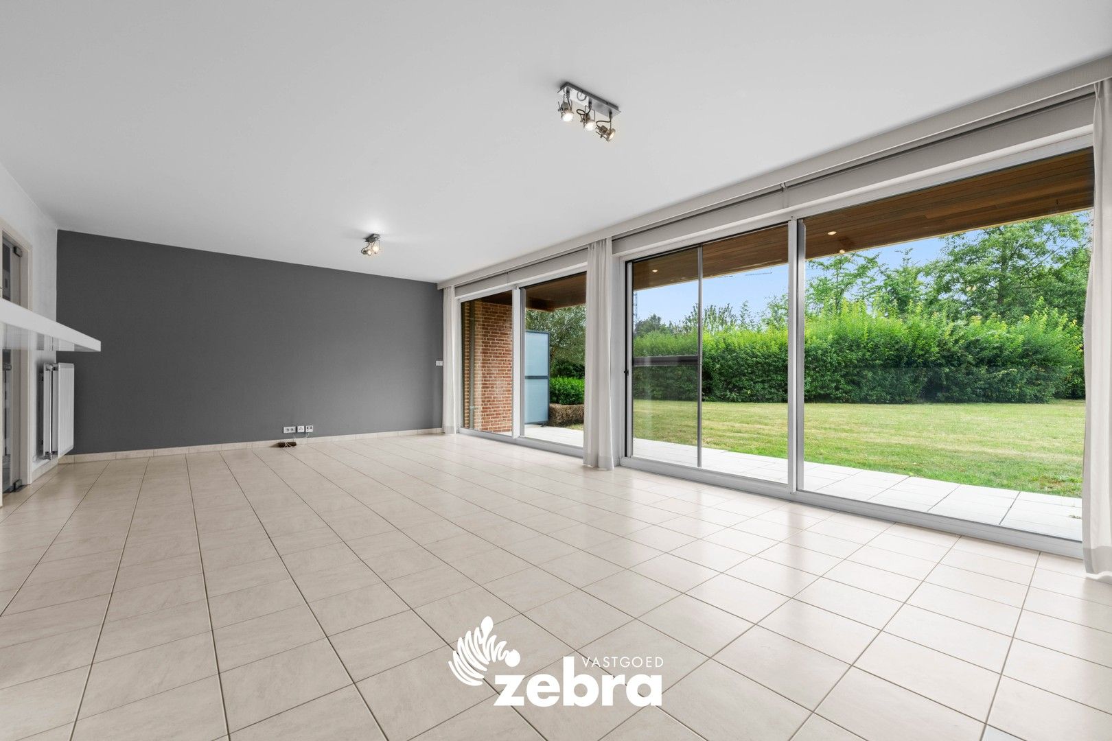 Gelijkvloers 1-slaapkamer appartement met groen zicht te Roeselare! foto 5