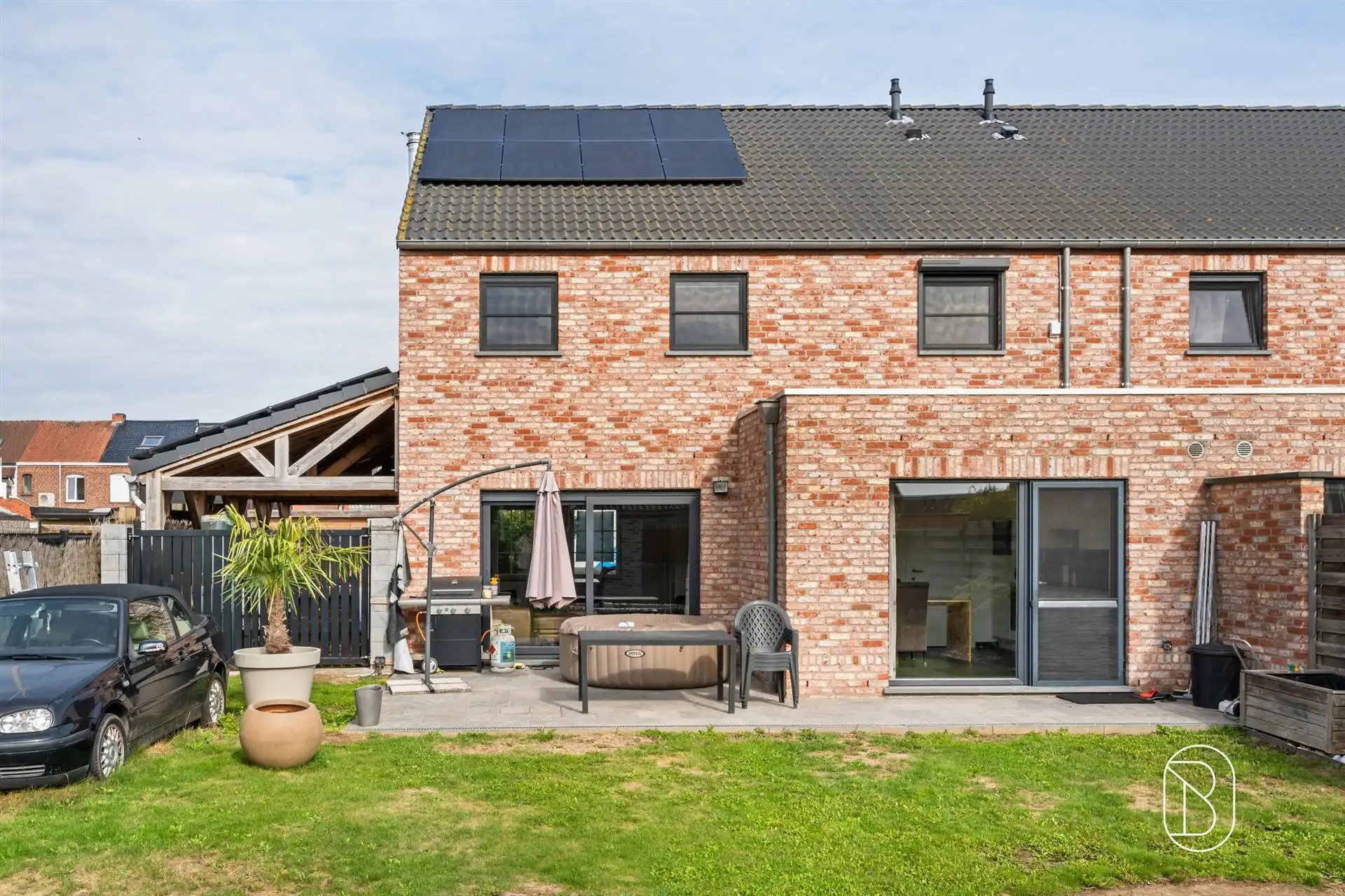 Recente HOB, perfect gelegen in een gewilde woonwijk. foto 3