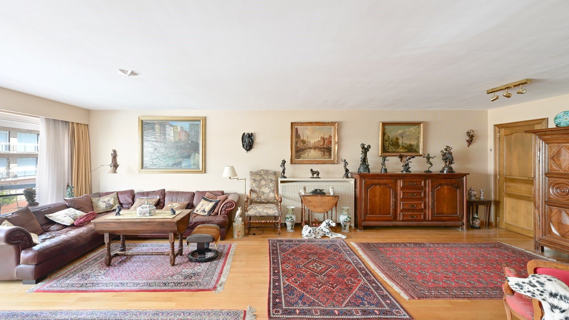 Ruim woonappartement met prachtig zonneterras (30m²) gelegen vlakbij de Dumortierlaan. foto 8