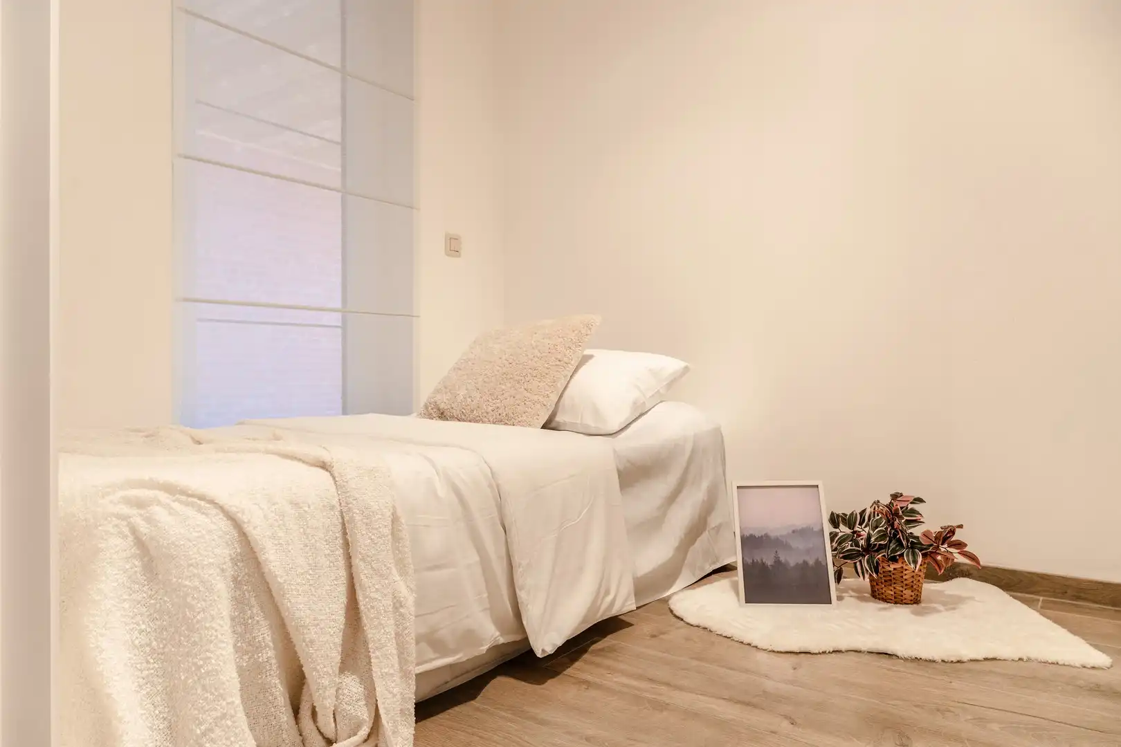 INSTAPKLAAR GELIJKVLOERS APPARTEMENT MET ZUIDTUIN & GARAGE foto 12