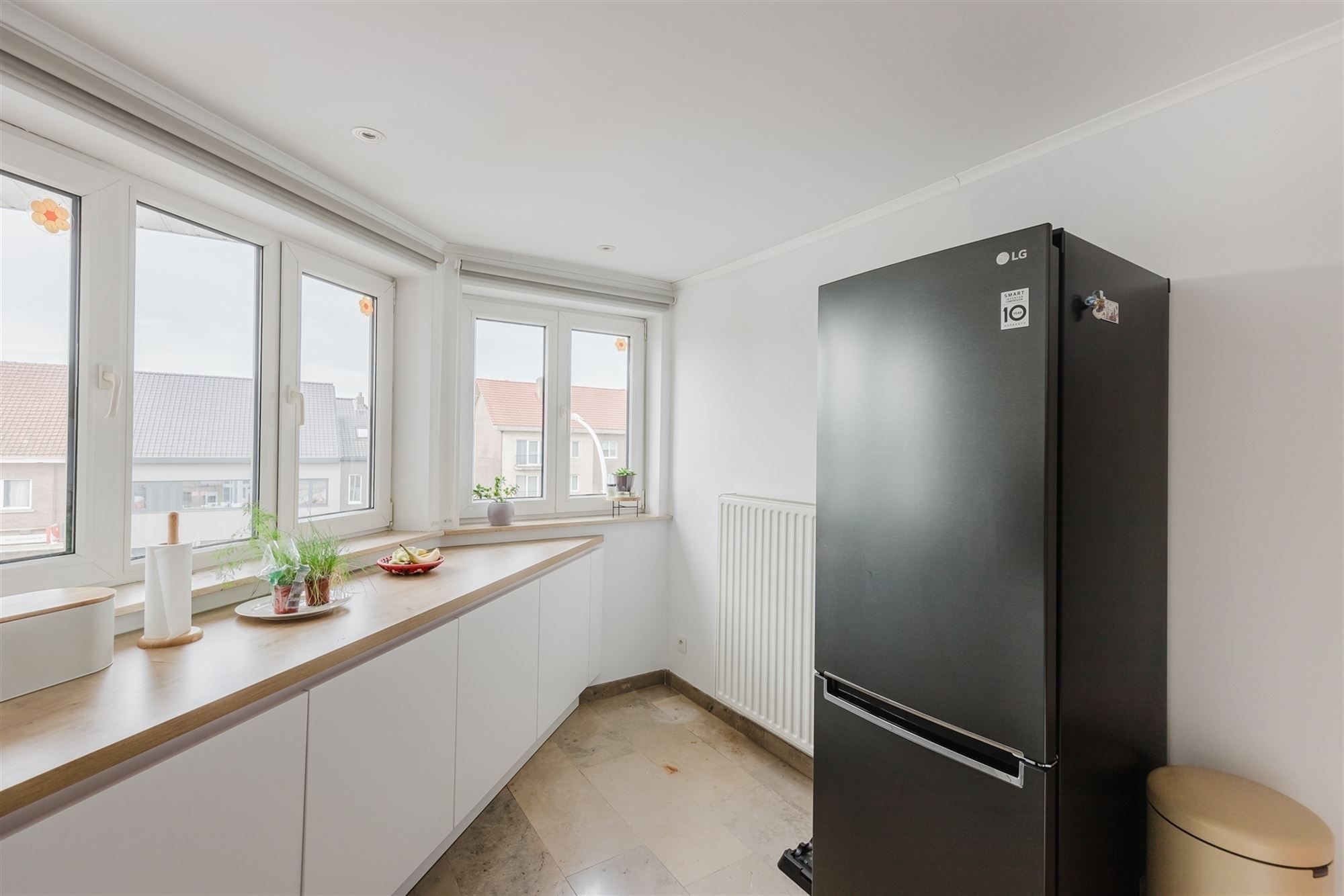 Fijn instap-klaar twee slaapkamer appartement in Wetteren centrum foto 3