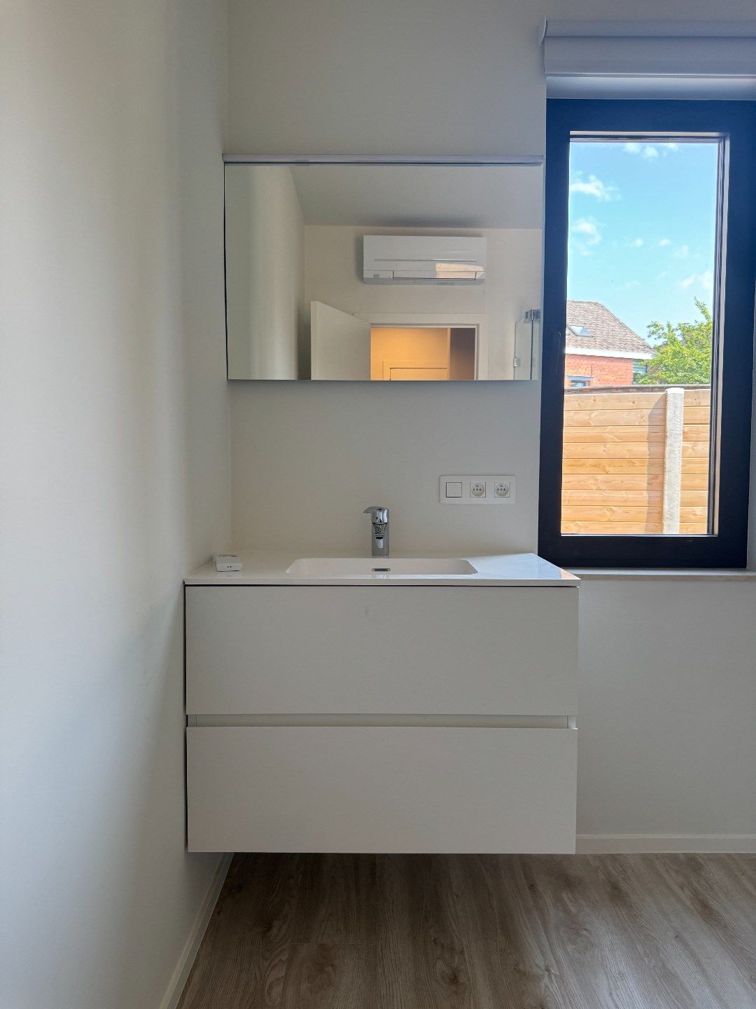 Volledig vernieuwd gelijkvloers-appartement in hartje Opwijk - 2 slpk foto 18