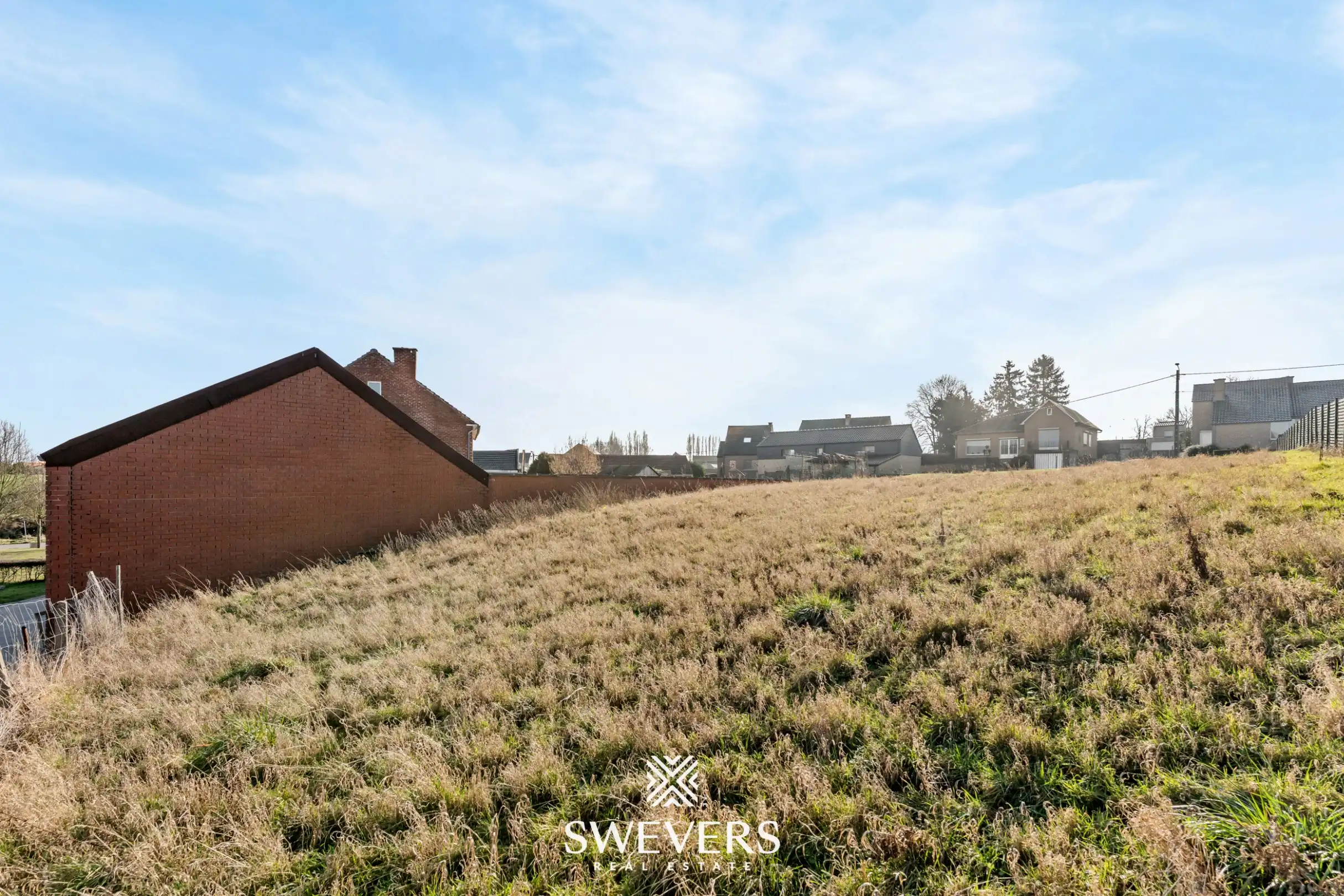 Royaal perceel gelegen in landelijke omgeving foto 7