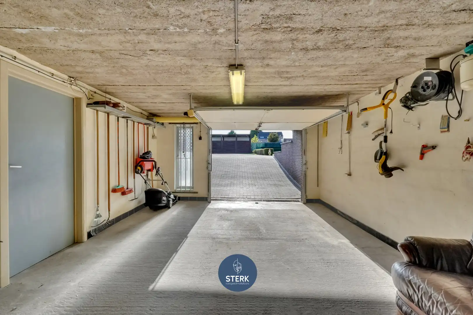 RUIME GEZINSWONING MET VEEL POTENTIEEL OP RESIDENTIËLE LIGGING TE LANAKEN !  foto 16