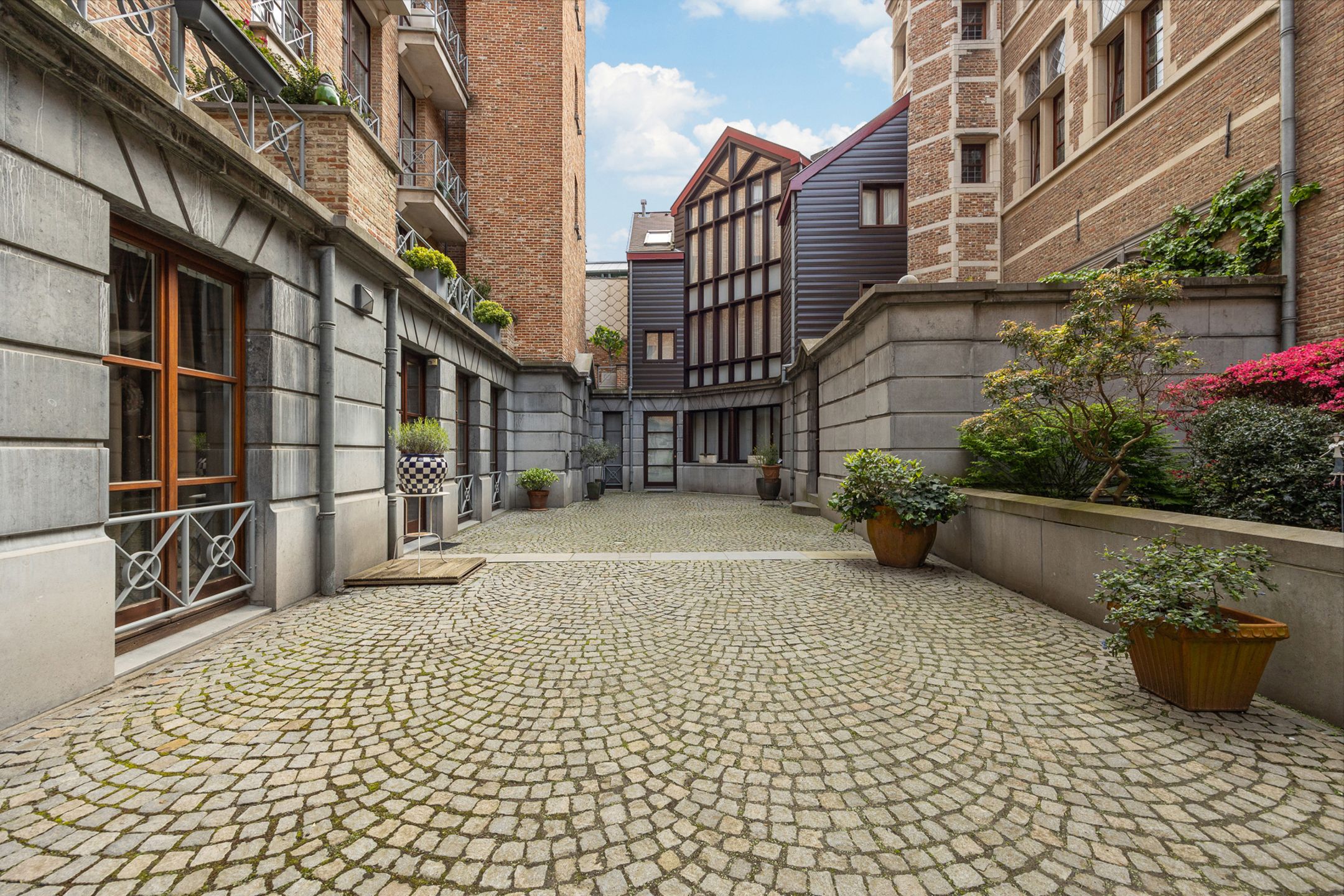 ANTWERPEN-CENTRUM - Rustig gelegen appartement met parking en zonneterras foto 9