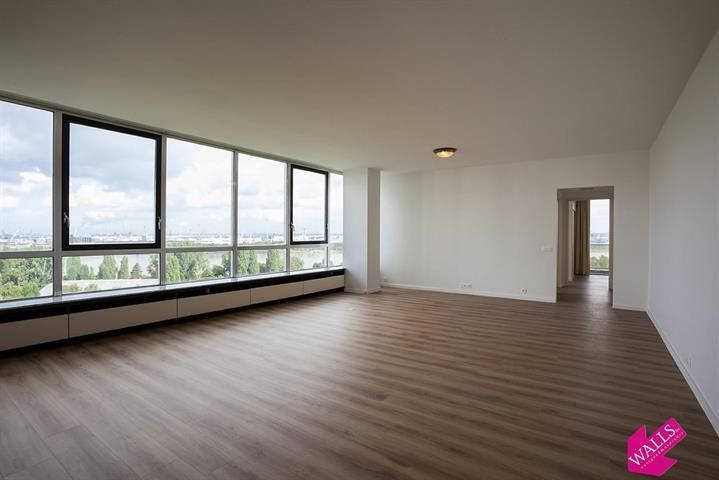 Vernieuwd en instapklaar appartement (130 m²) op de 12de verdieping van Residentie 'Panorama Tower'! foto 6