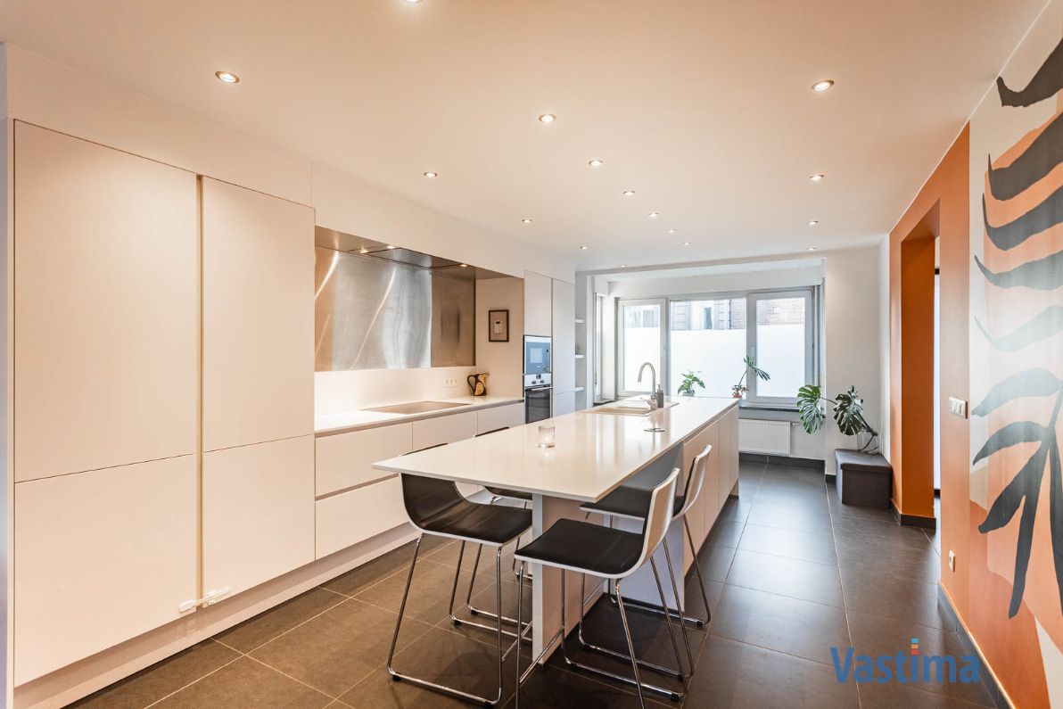 Instapklare, lichtrijke én gerenoveerde gezinswoning foto 5