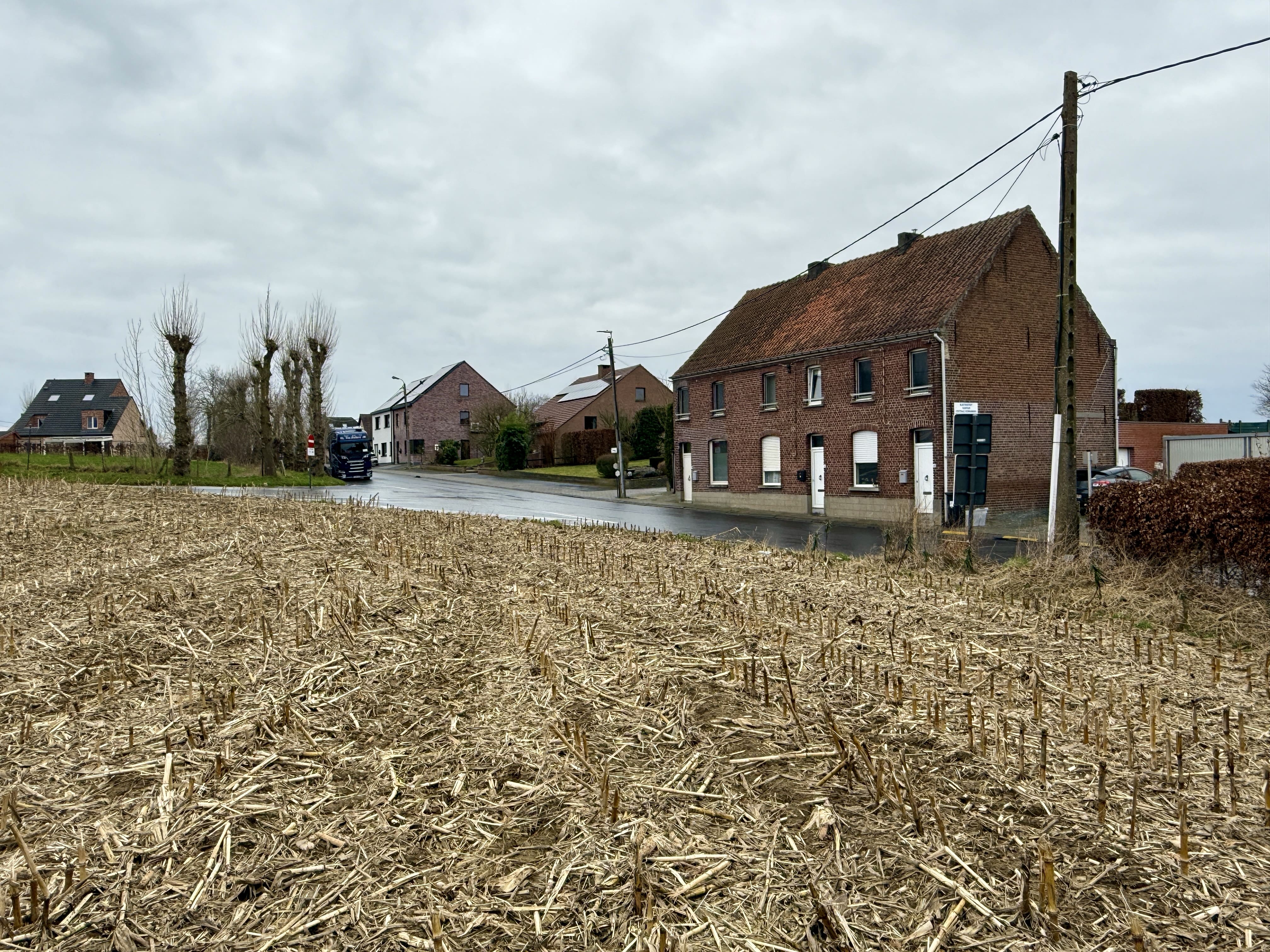 Residentieel gelegen bouwgrond met verzicht foto 4