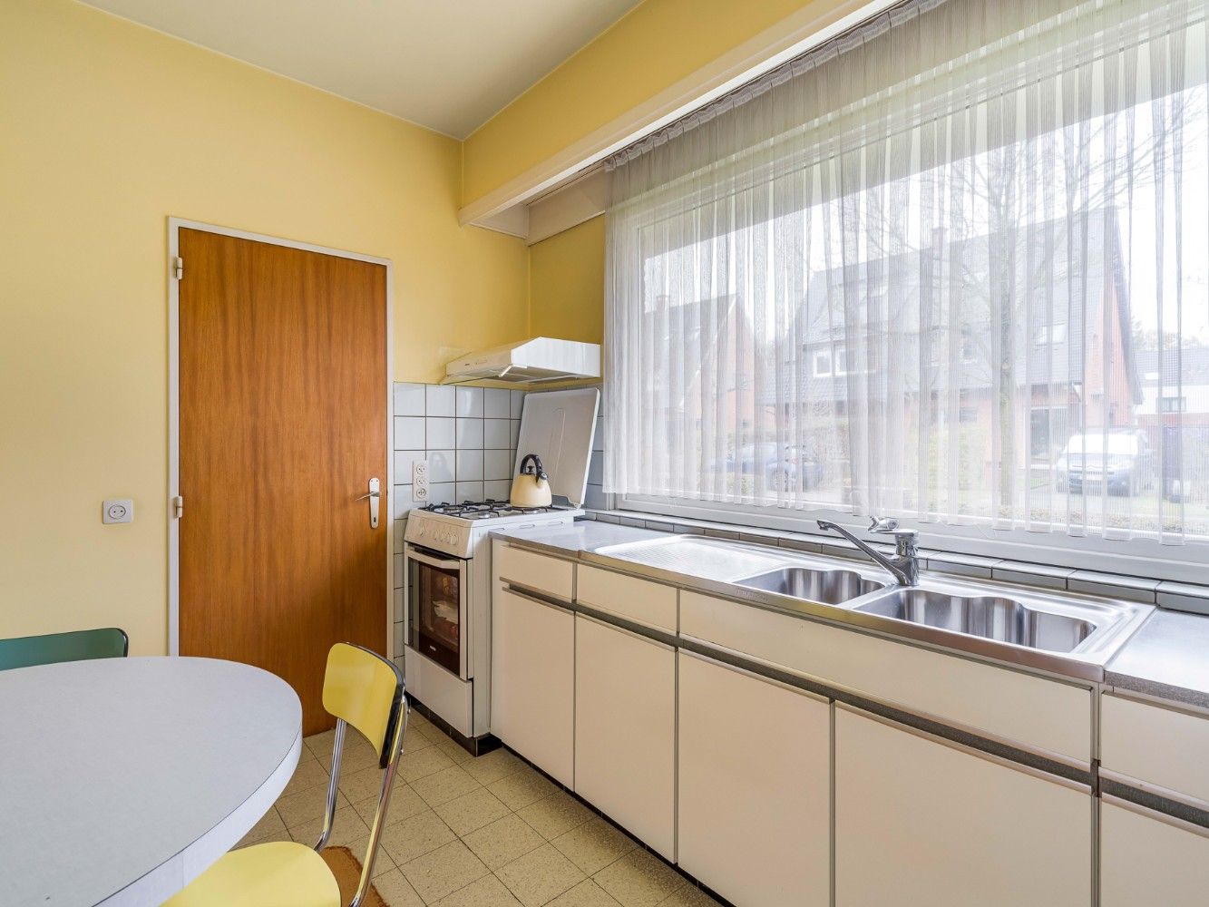 Licht op te frissen woning met 3 slpk. en tuin foto 4