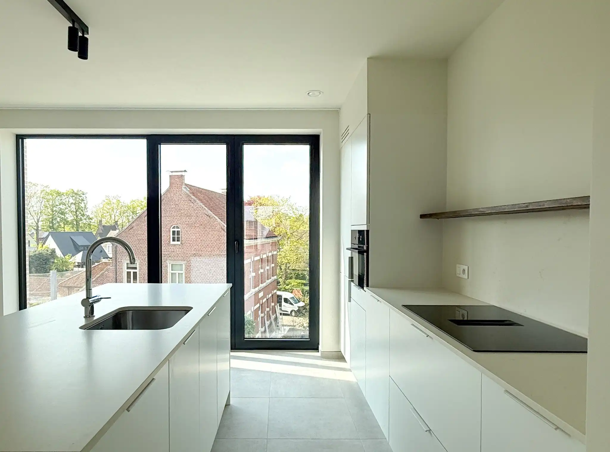 Nieuwbouwappartement op de derde verdieping met terras en twee slaapkamers foto 2