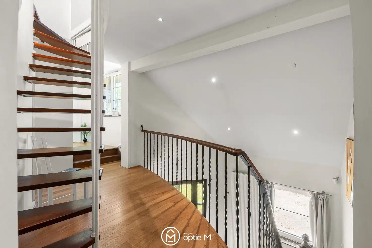 Karaktervolle villa met parktuin op een royaal perceel van 24a71 – vlakbij het centrum van Hasselt foto 14