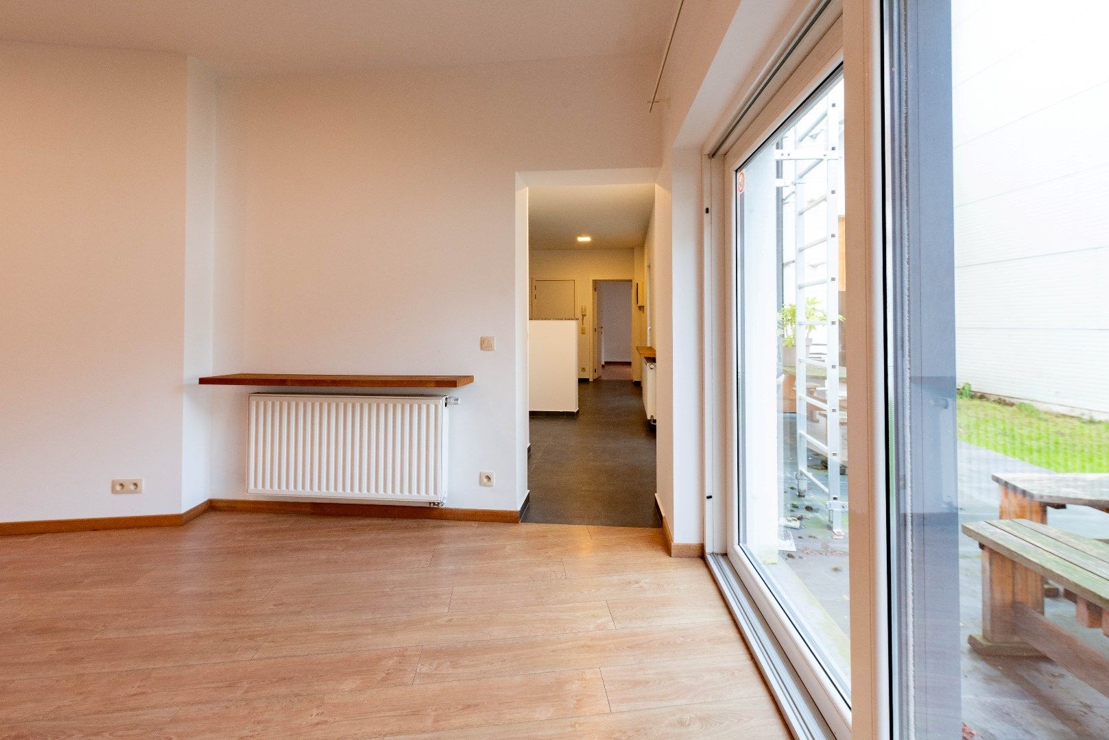 Gelijkvloers appartement met terras foto {{pictureIndex}}