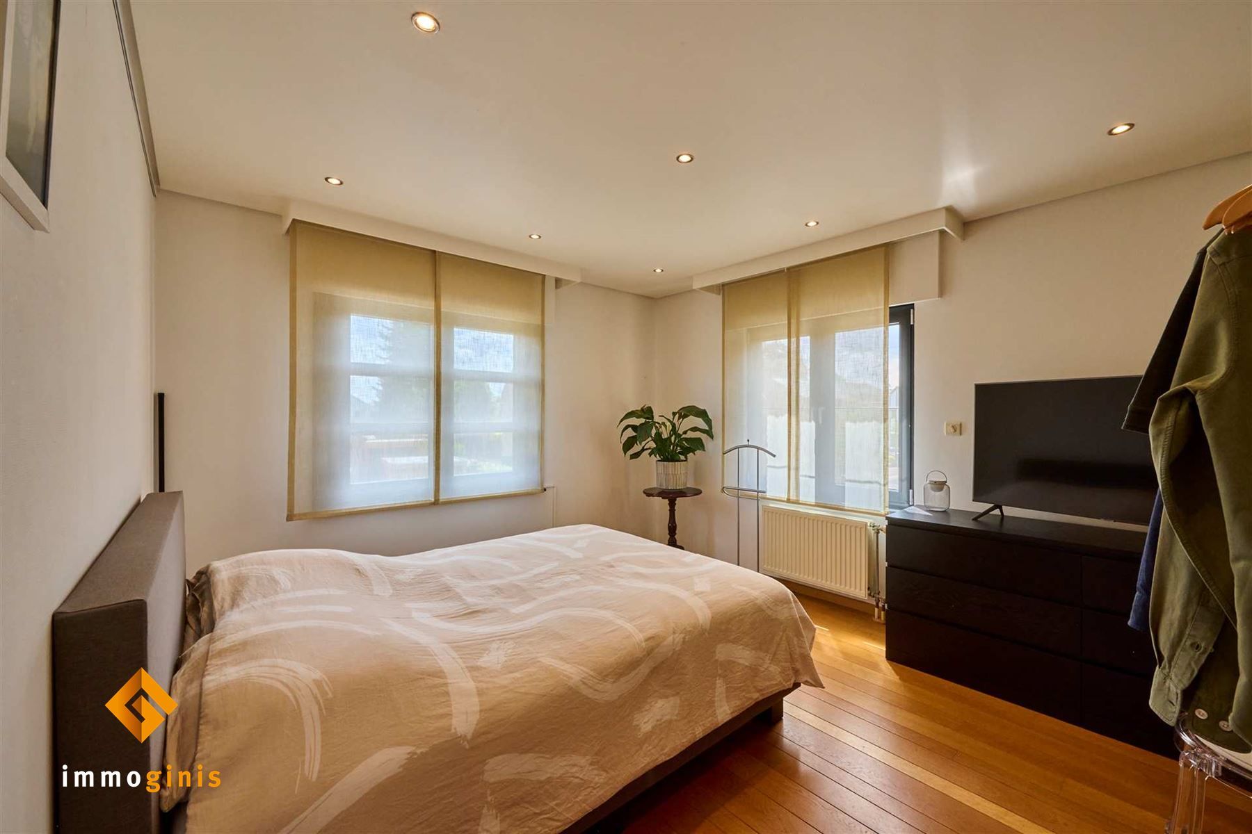 Zéér ruime woning met 3 tot 6 slaapkamers en praktijkruimte. Perceel van 7a86ca in centrum Bocholt! foto 14