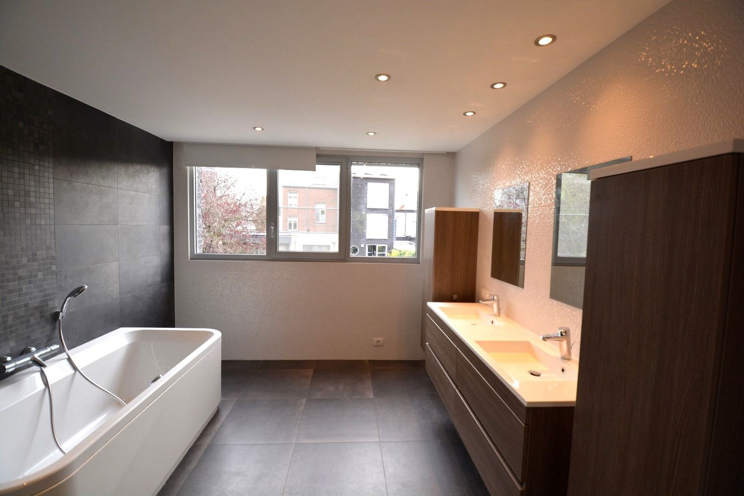 LUXUEUZE WONING MET 3 SLK, GARAGE EN TUIN foto 8