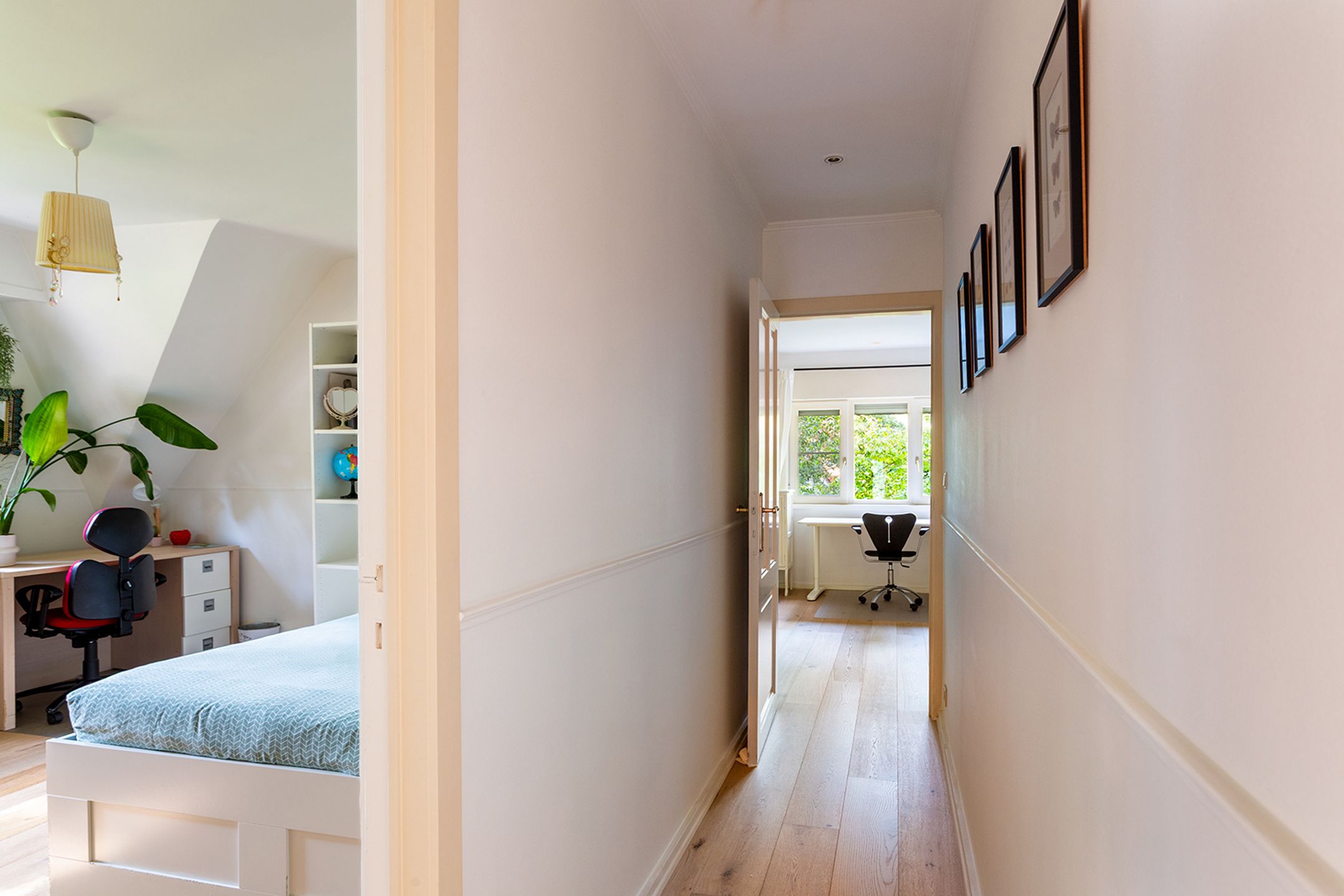 Charmante klasse-villa met rieten dak in bosrijke omgeving foto 27