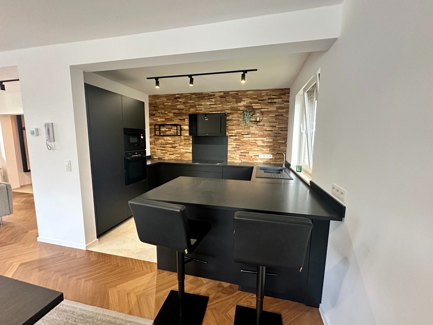 Gerenoveerd appartement met 3 slaapkamers in Duinbergen, vlakbij het strand. foto 8