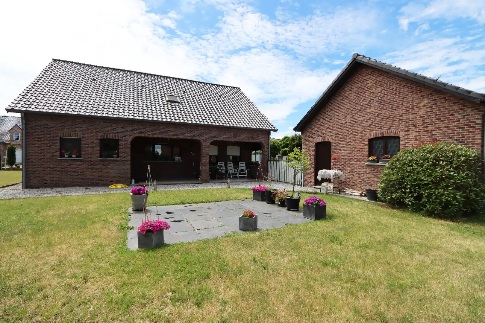Ruime gezinswoning foto 2