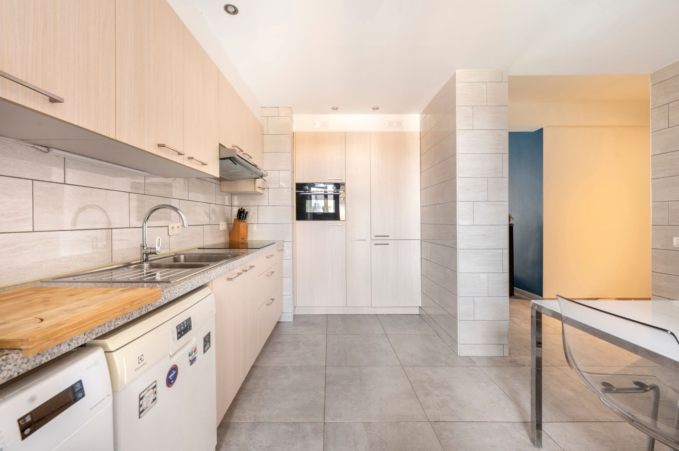 Instapklaar appartement in charmant gebouw op toplocatie! foto 4