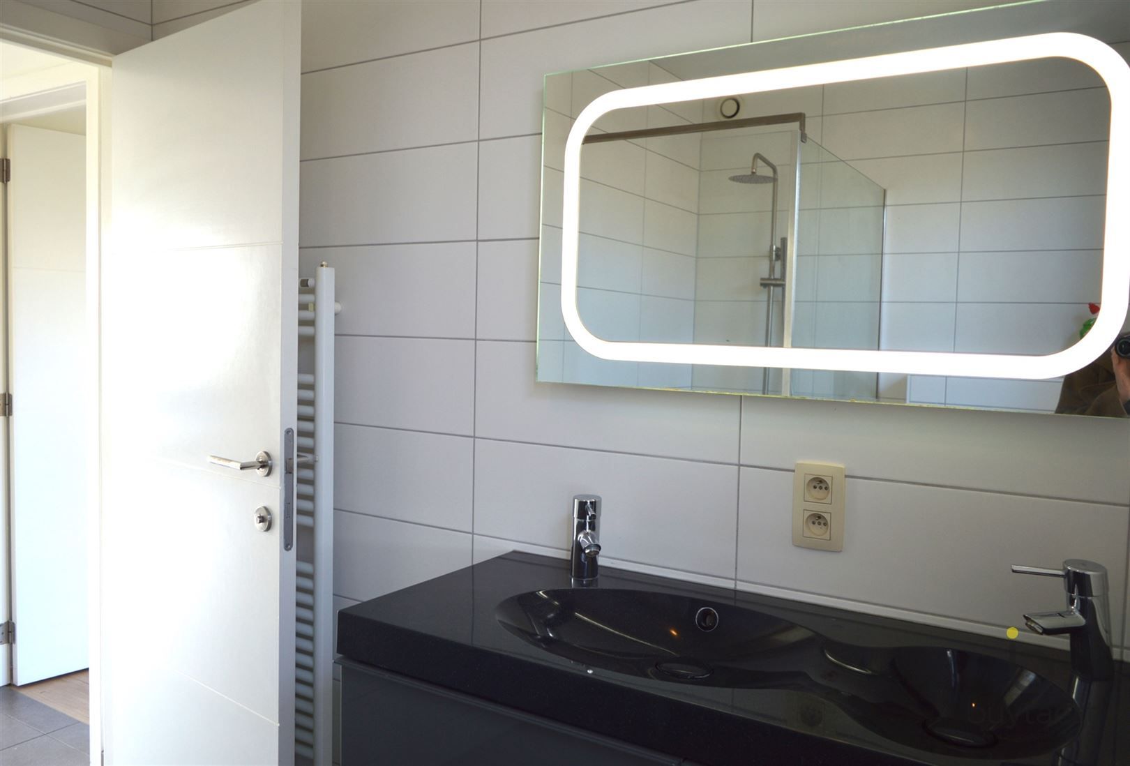 Appartement met één slaapkamer en prachtig terras met autoplaats. foto 15