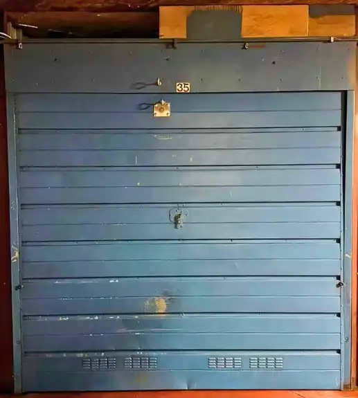 Garagebox te huur in Koekelberg foto {{pictureIndex}}