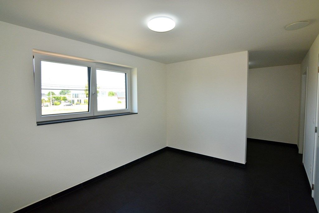 Halfvrijstaande nieuwbouwwoning met 3 slpks en dressing op perceel van 4a 88ca. foto 15