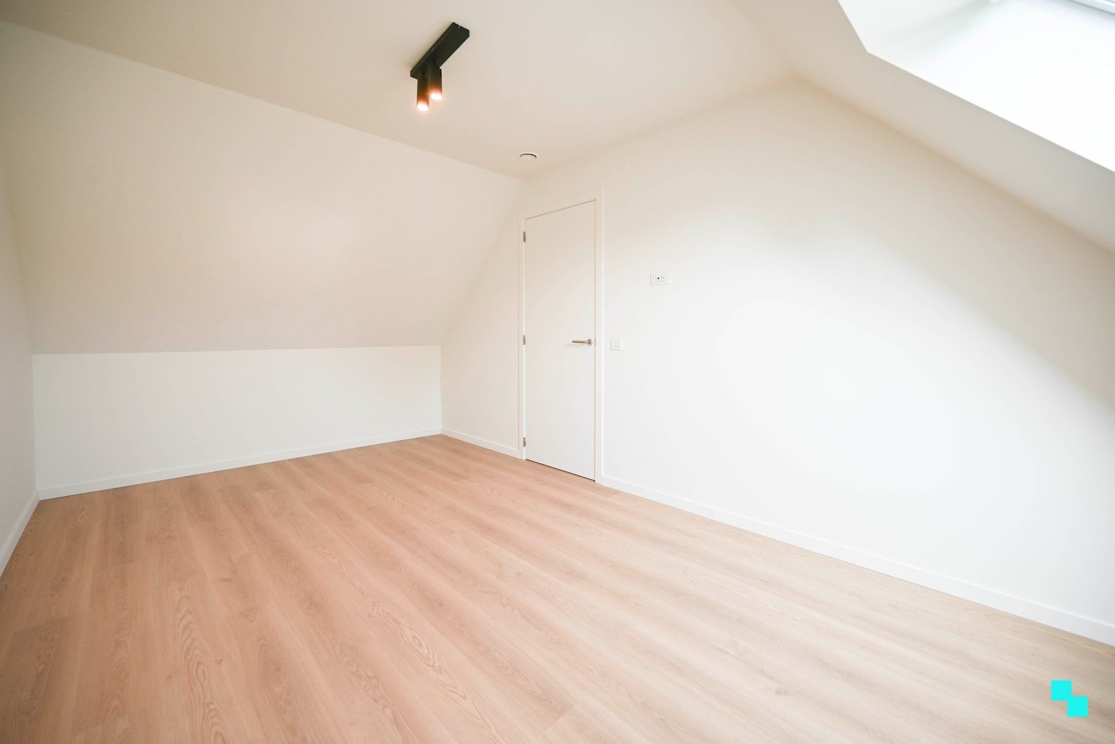 Ruime nieuwbouwwoning vlakbij het centrum van Wielsbeke foto 14