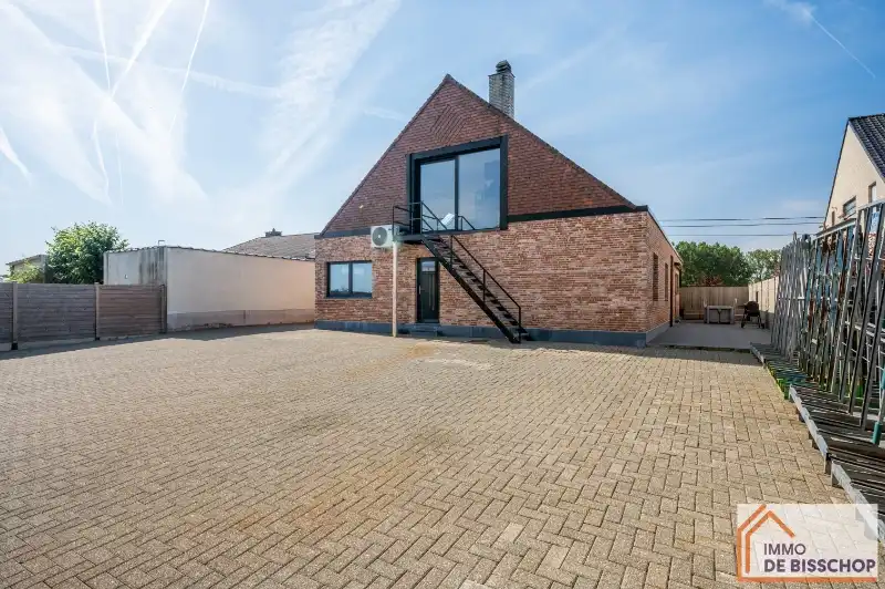 Prachtige dubbele woonst / koppelwoning met achterliggend magazijn en tuin foto 18