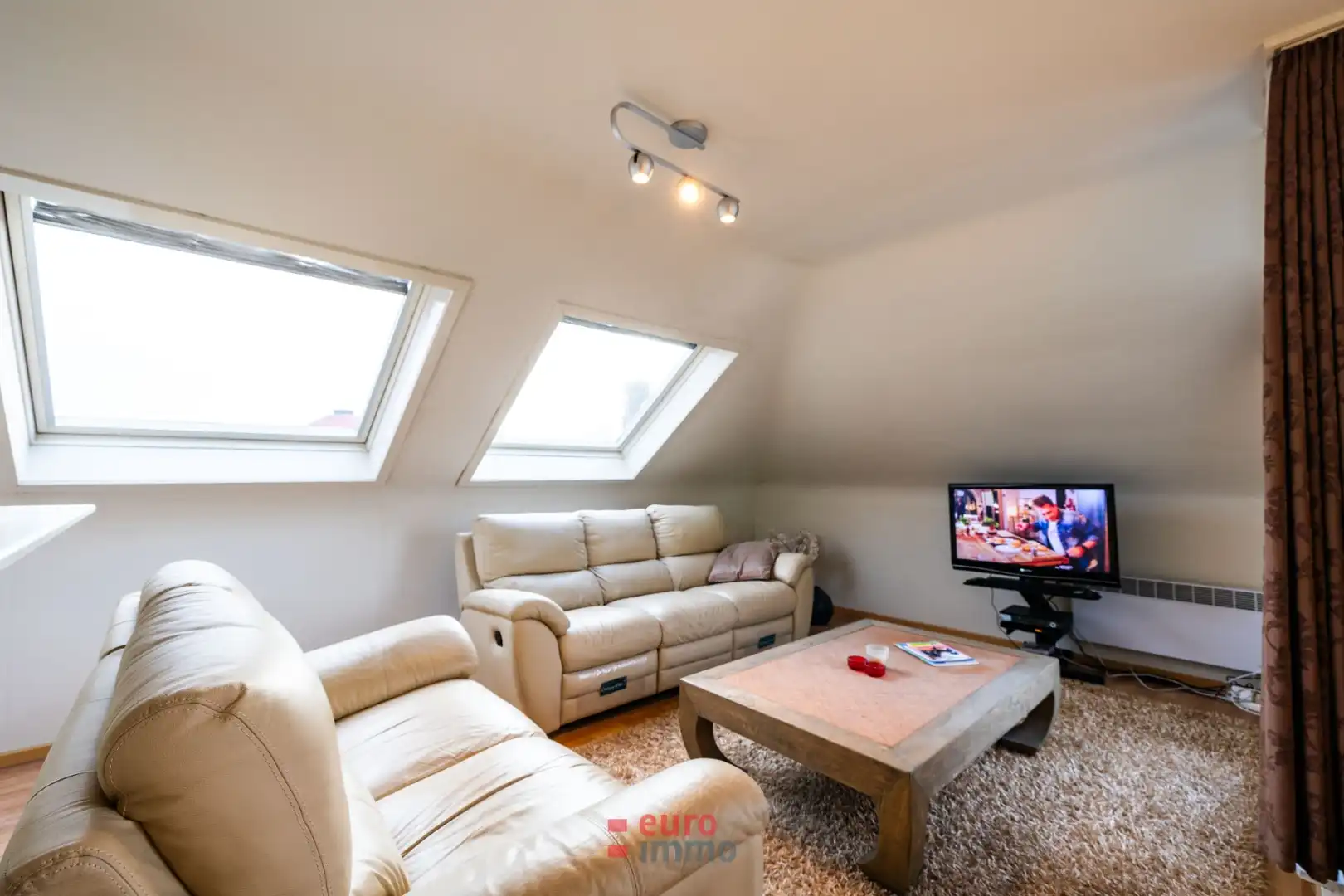 Super appartement met 2 slaapkamers & mooie vergezichten! foto 4