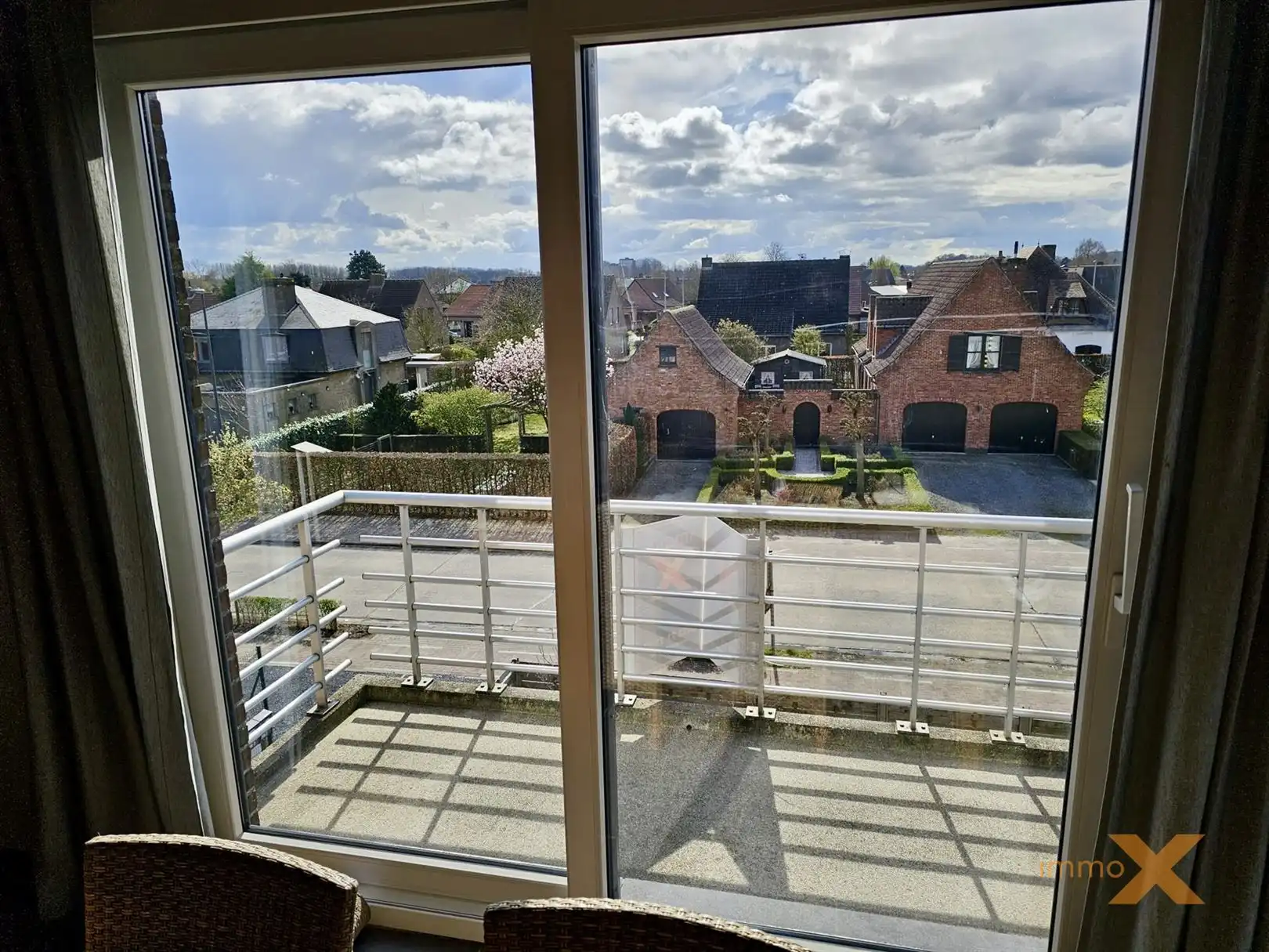 LICHTRIJK APPARTEMENT MET BALKON EN GARAGE foto 10