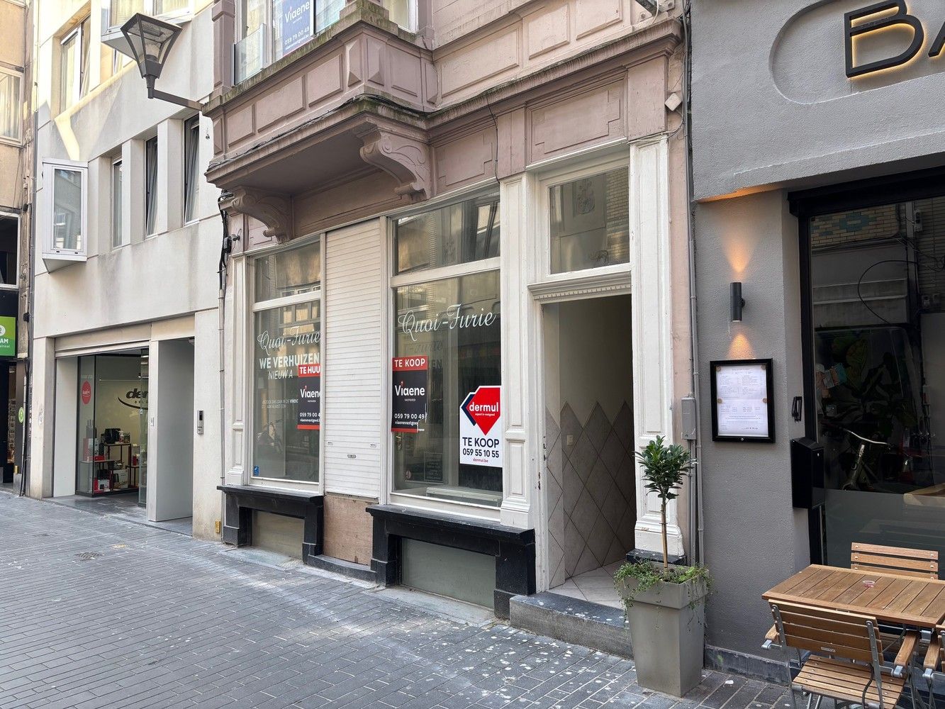 OPBRENGSTEIGENDOM foto {{pictureIndex}}