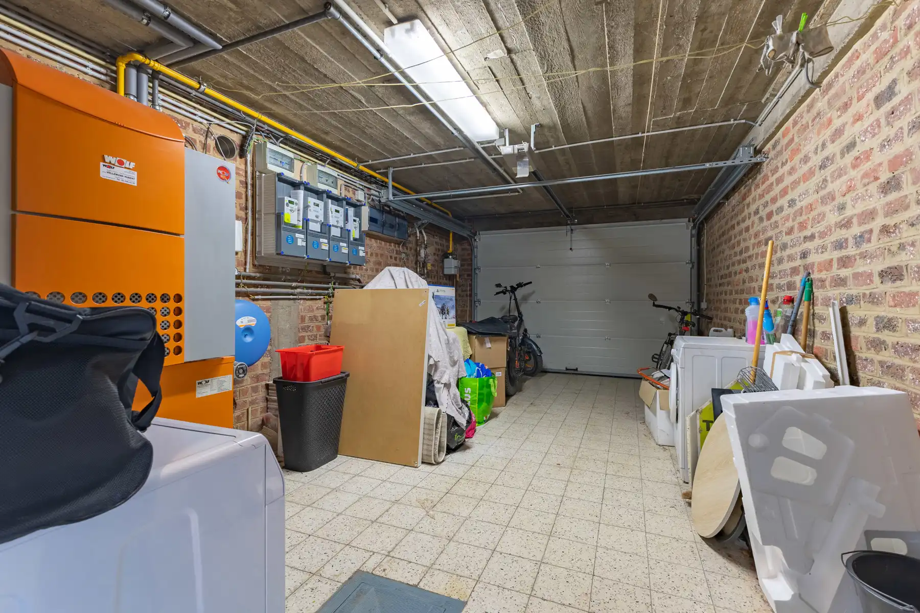 Opbrengsteigendom met 4 wooneenheden en 2 garages foto 27