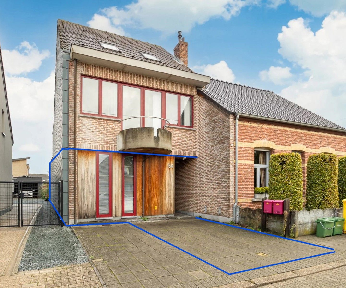 Rustig gelegen gelijkvloers appartement foto {{pictureIndex}}