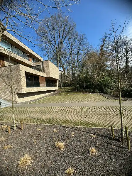 3 autostaanplaatsen te huur in Genk-Centrum foto 4