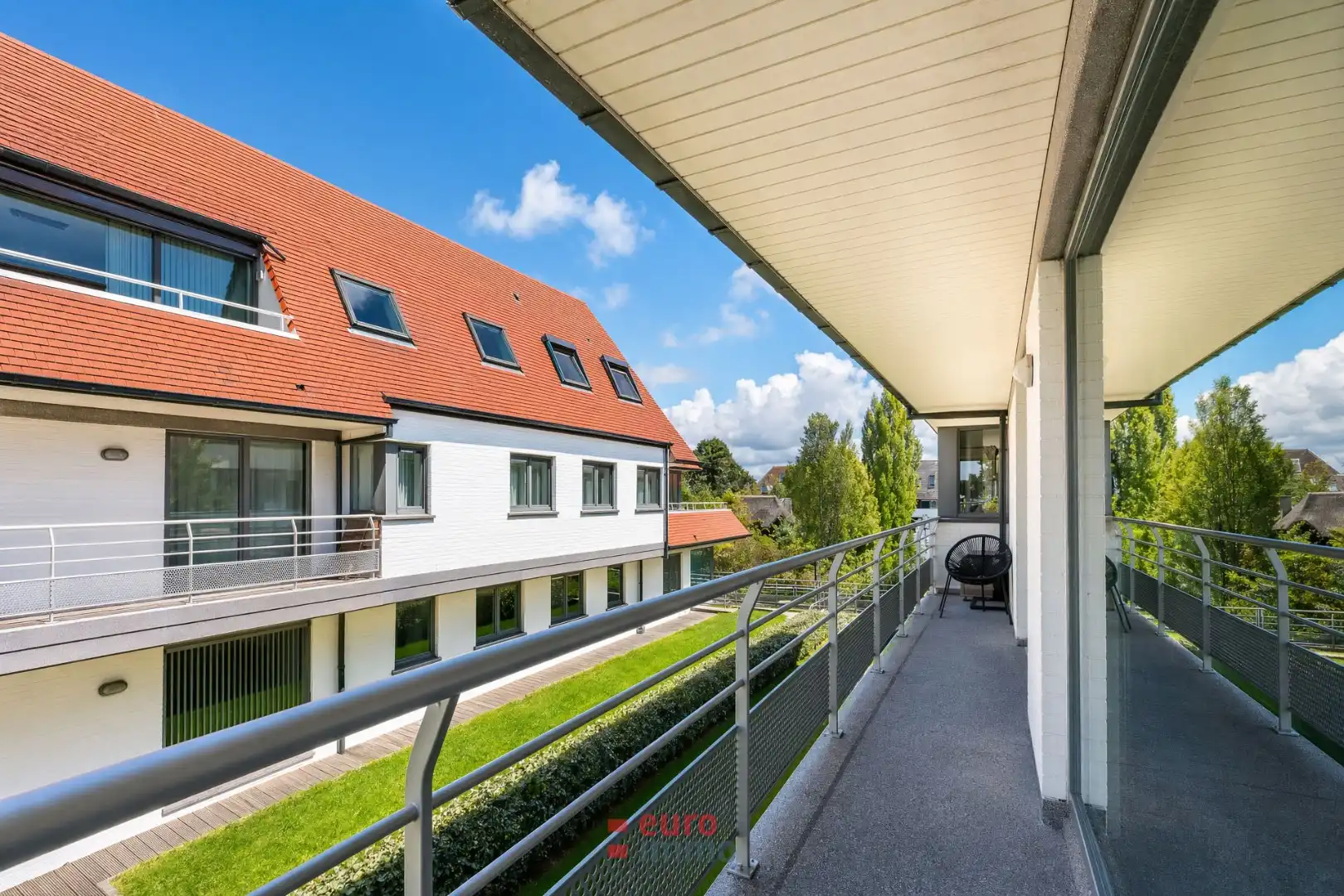 Appartement met 1 slaapkamer en slaaphoek in een wel héél standingvolle residentie! foto 2