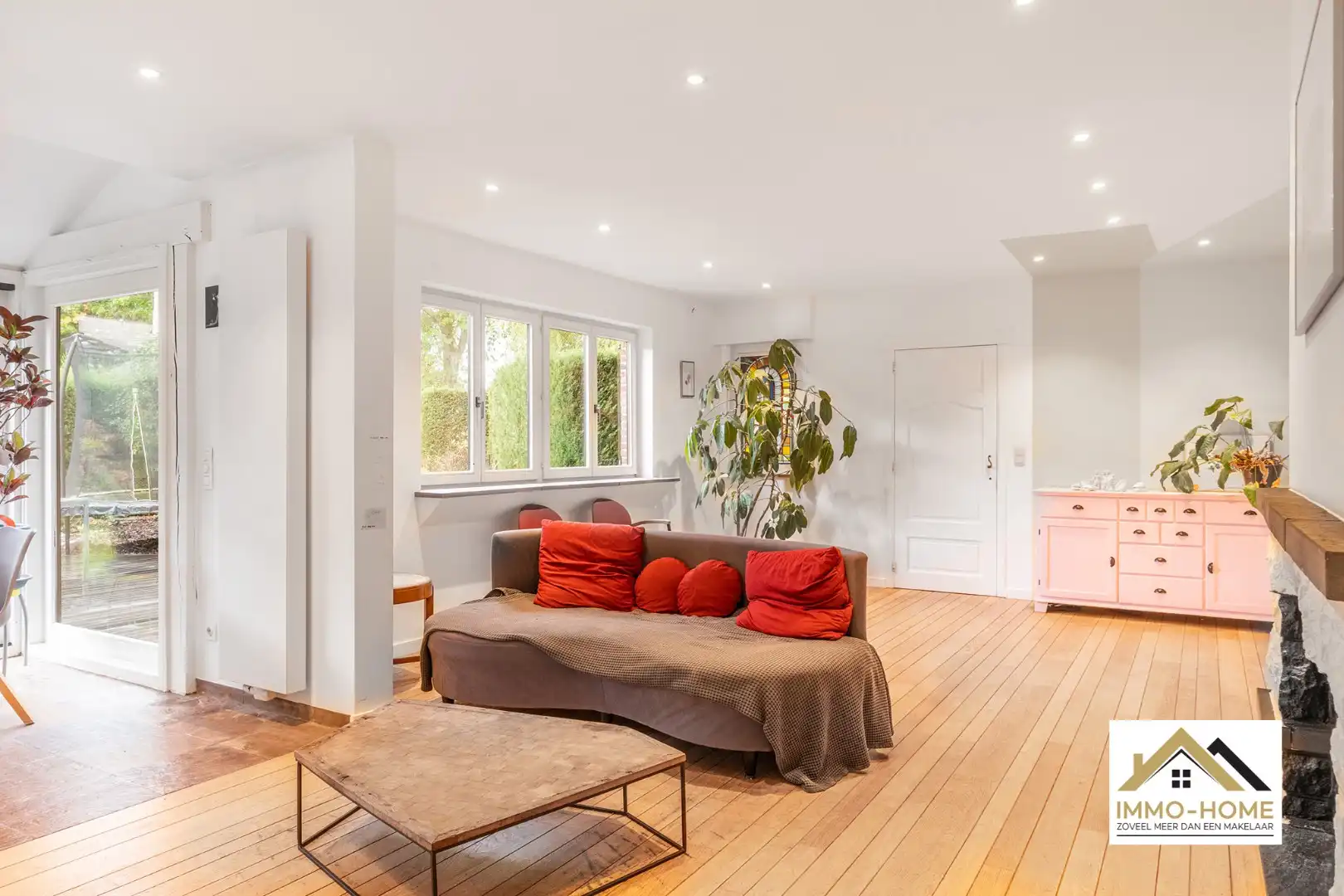 imposante woning MET extra atelier/werkplaats!! foto 5