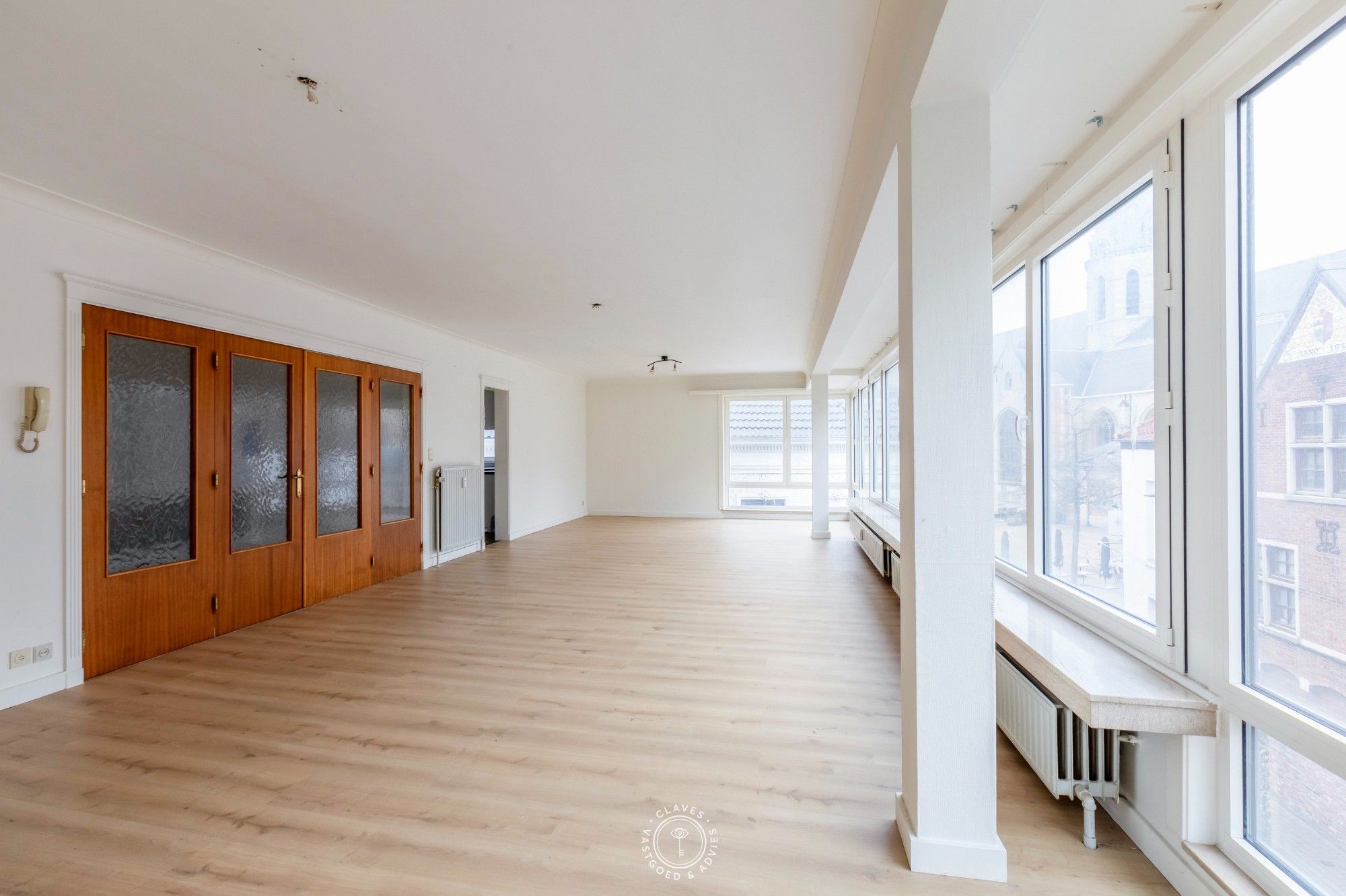 Welgelegen investeringseigendom met ruime driekamerappartementen foto 8